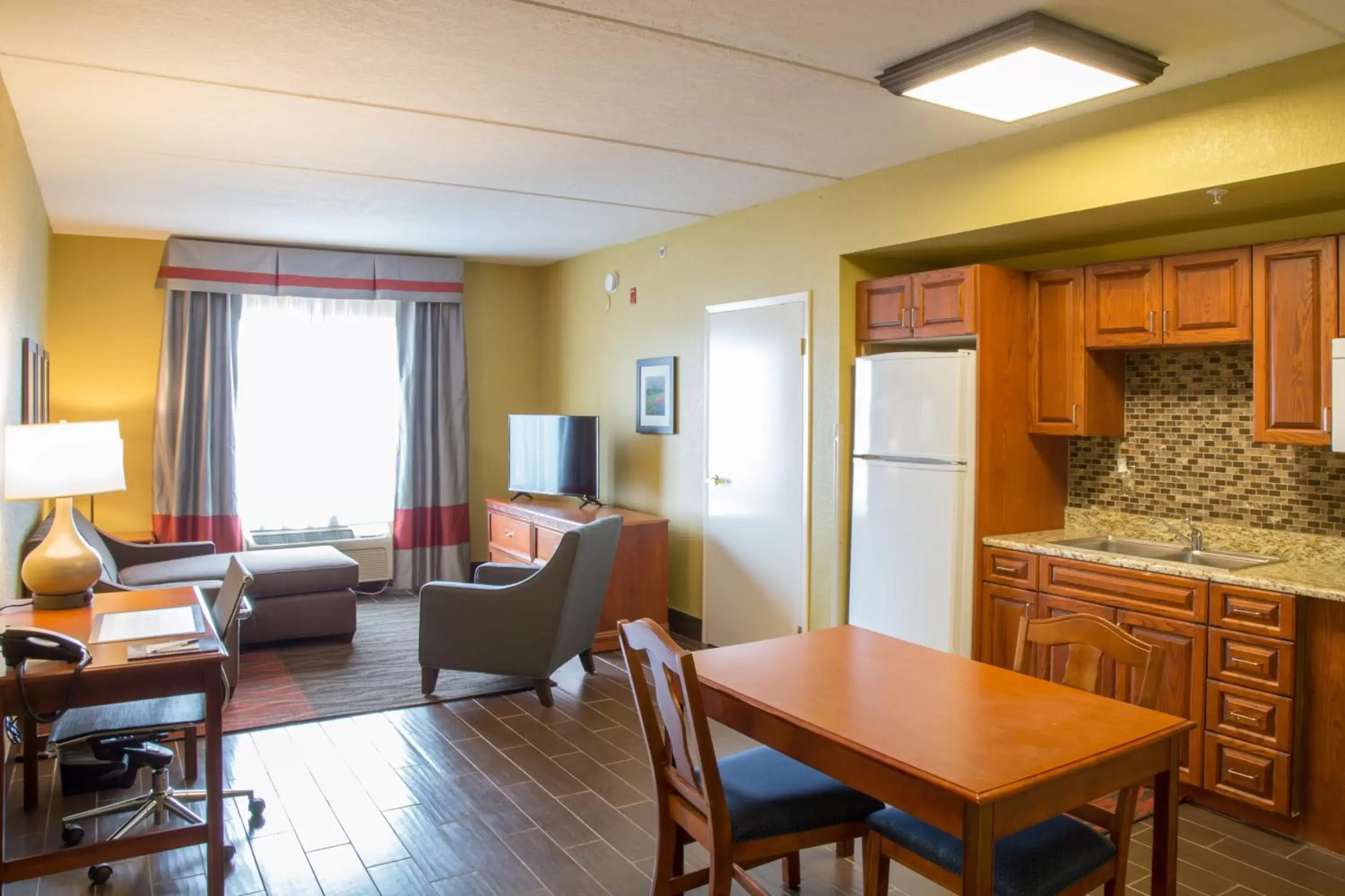 Dining Area in Best Western Executive Inn & Suites
