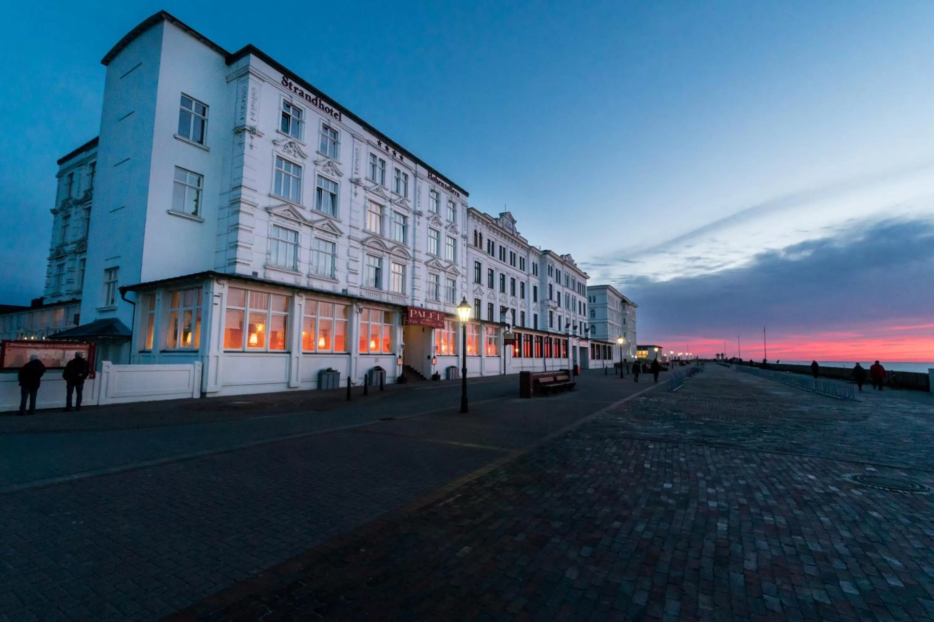 Facade/entrance in Strandhotel Hohenzollern