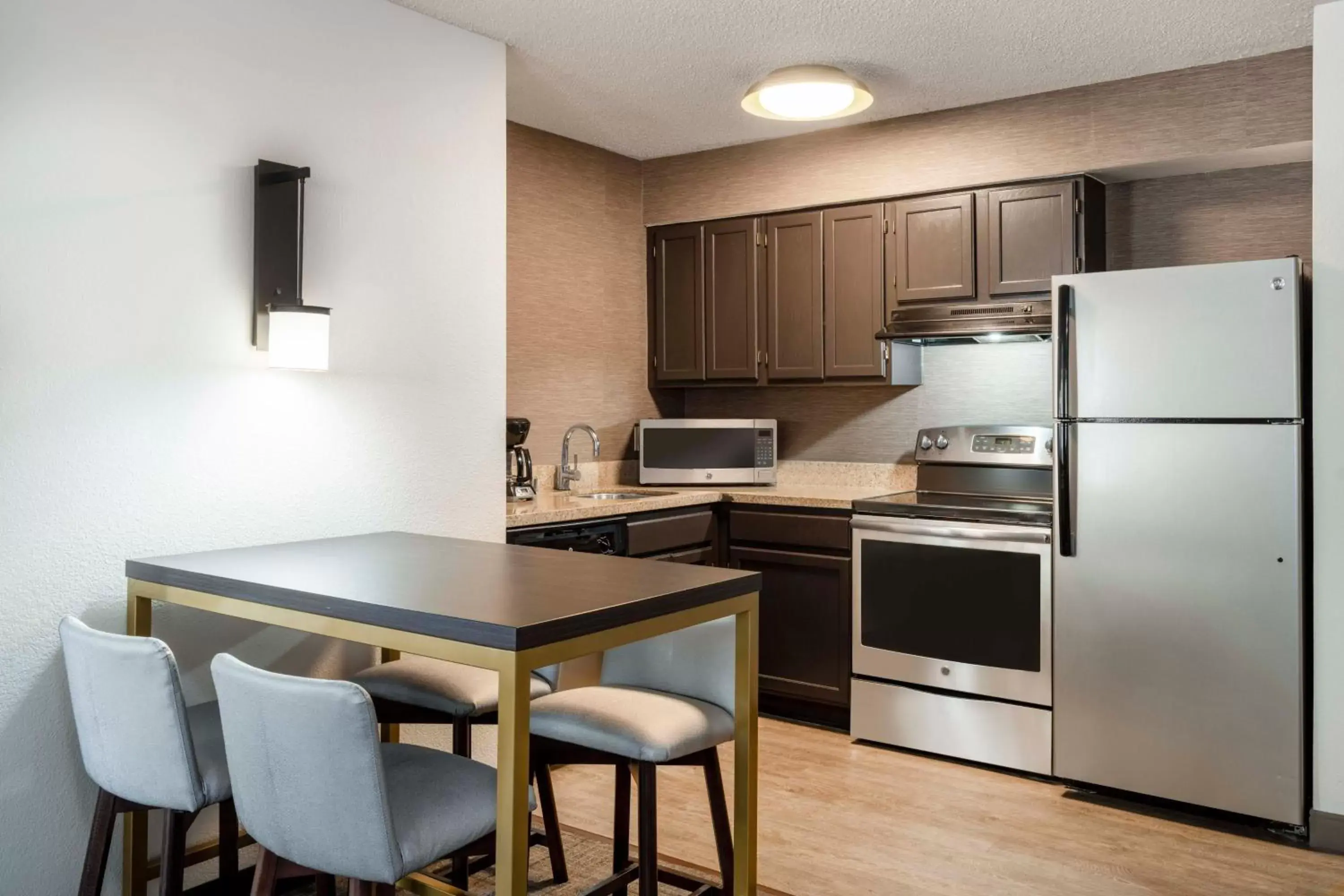 Kitchen or kitchenette, Kitchen/Kitchenette in Residence Inn Denver Southwest/Lakewood