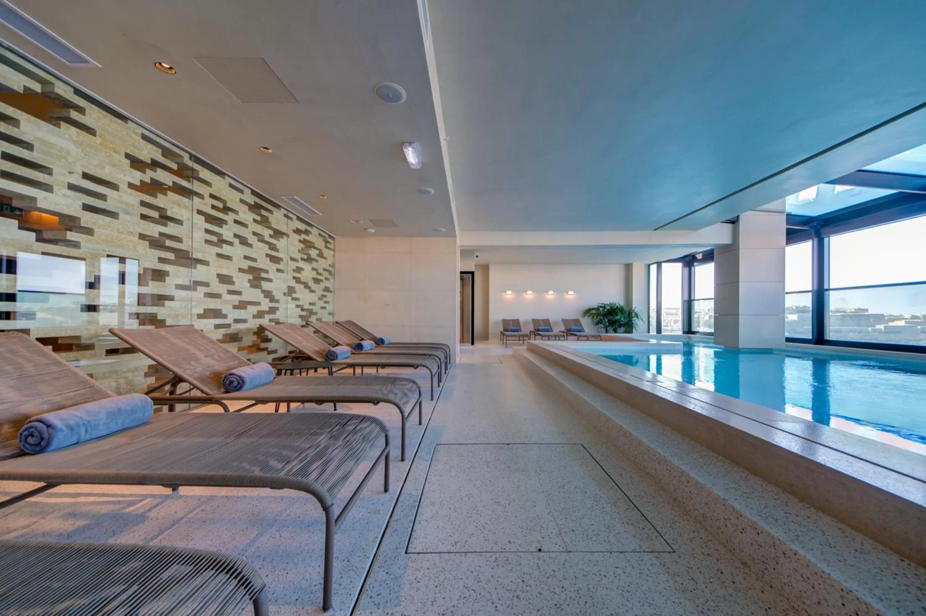 Swimming pool in Land's End, Boutique Hotel