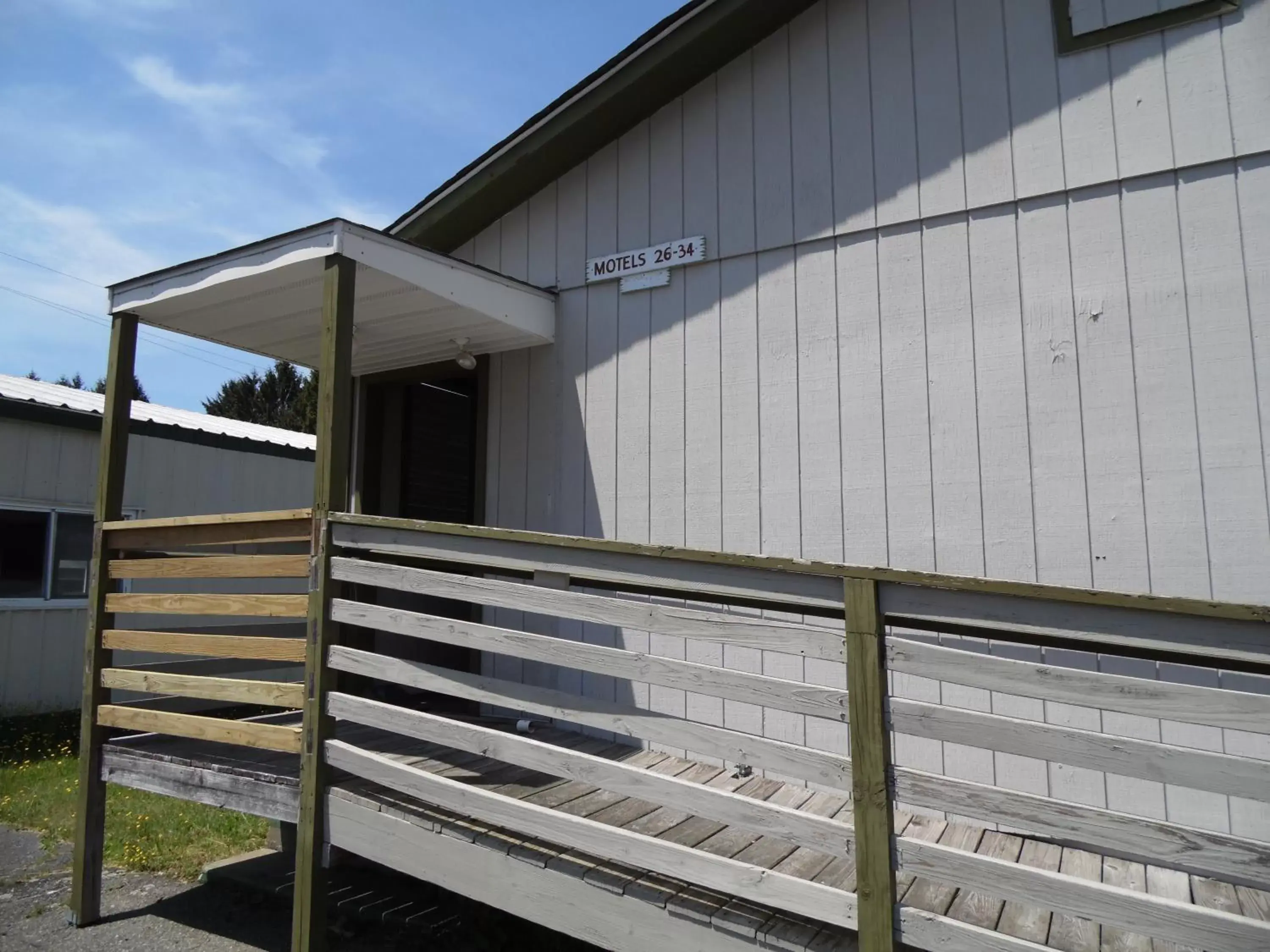 Property building in Glenwood Inn & Conference Center