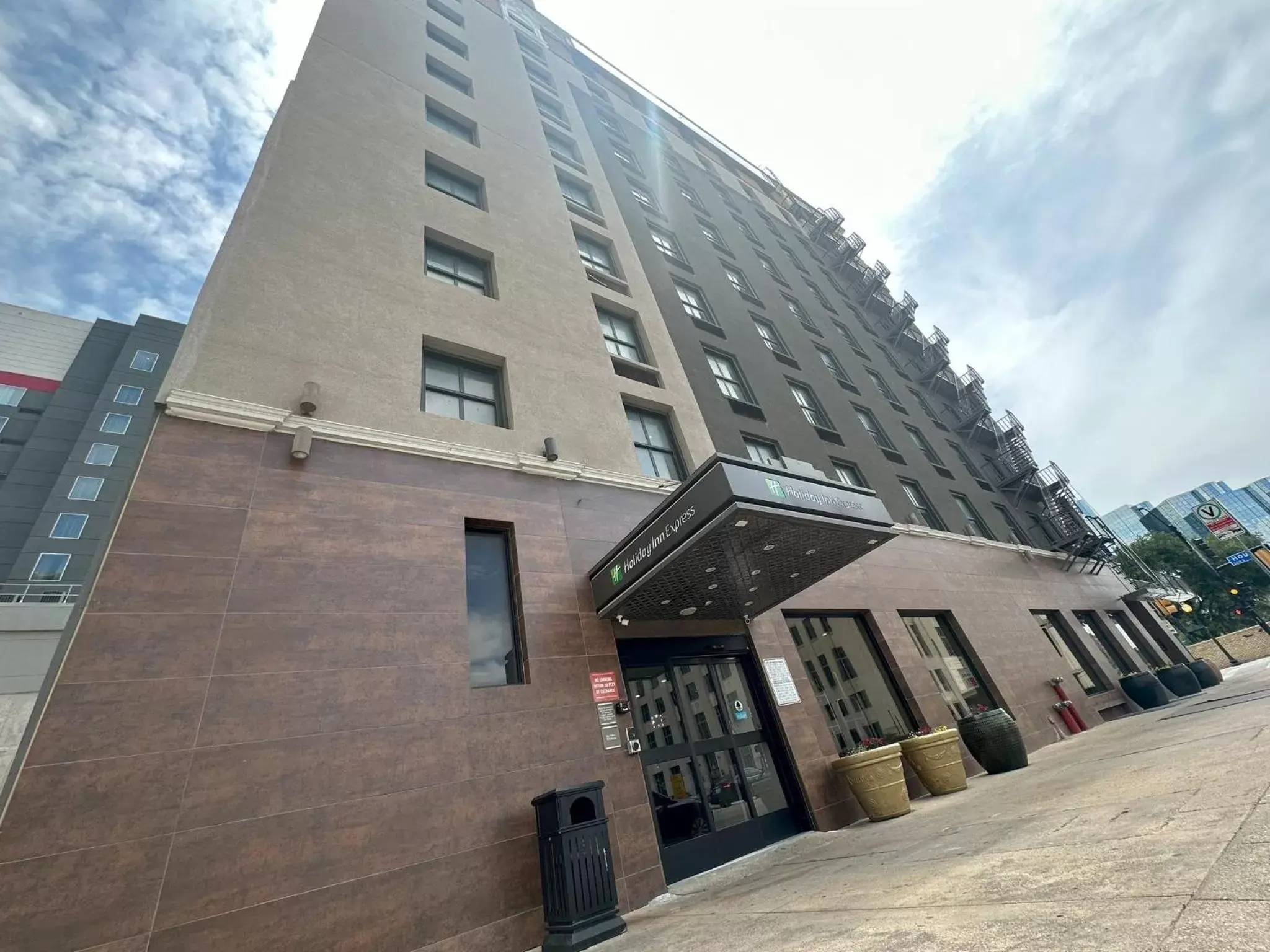 Property Building in Holiday Inn Express - Dallas Downtown, an IHG Hotel