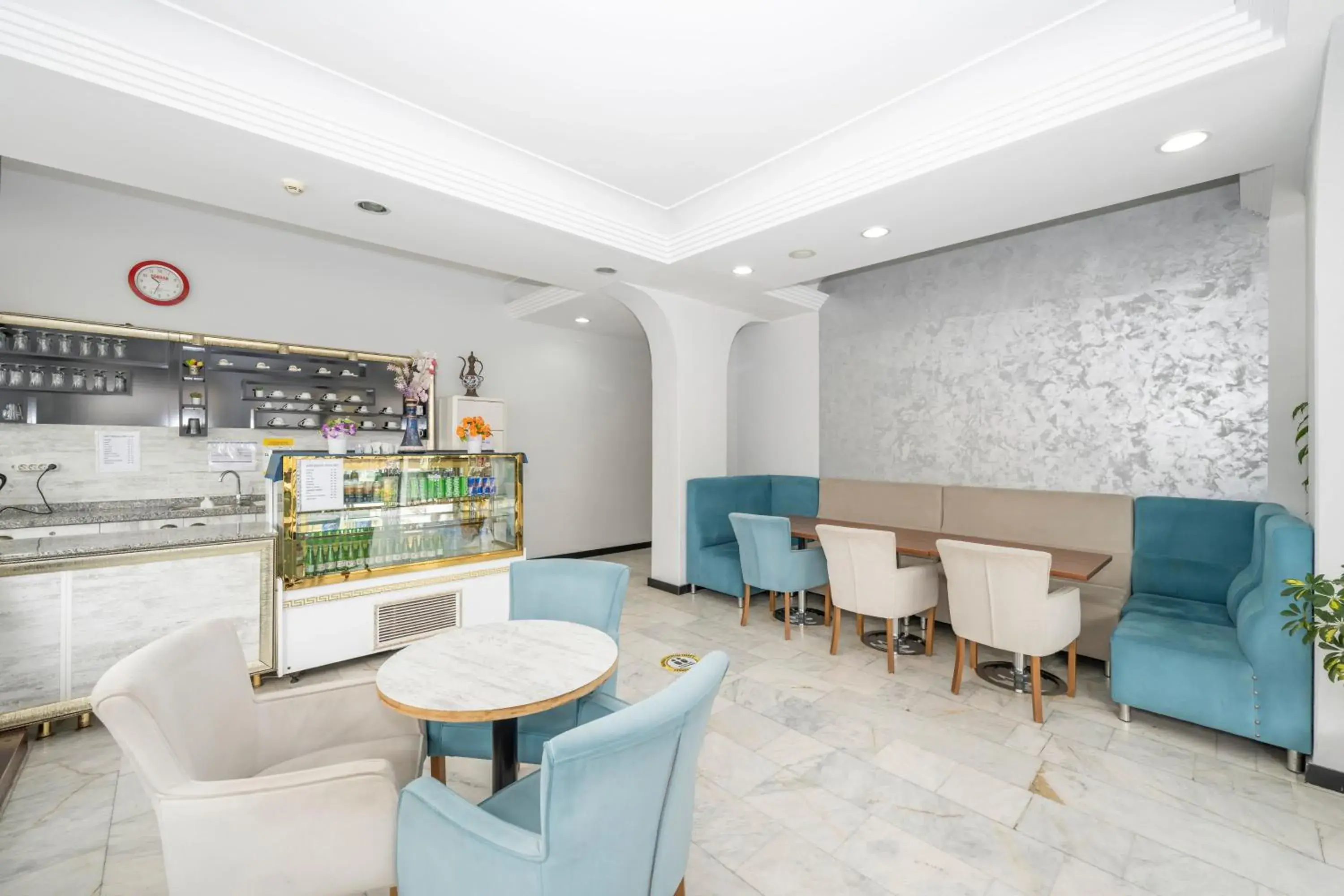 Lobby or reception, Lounge/Bar in Tugra Hotel