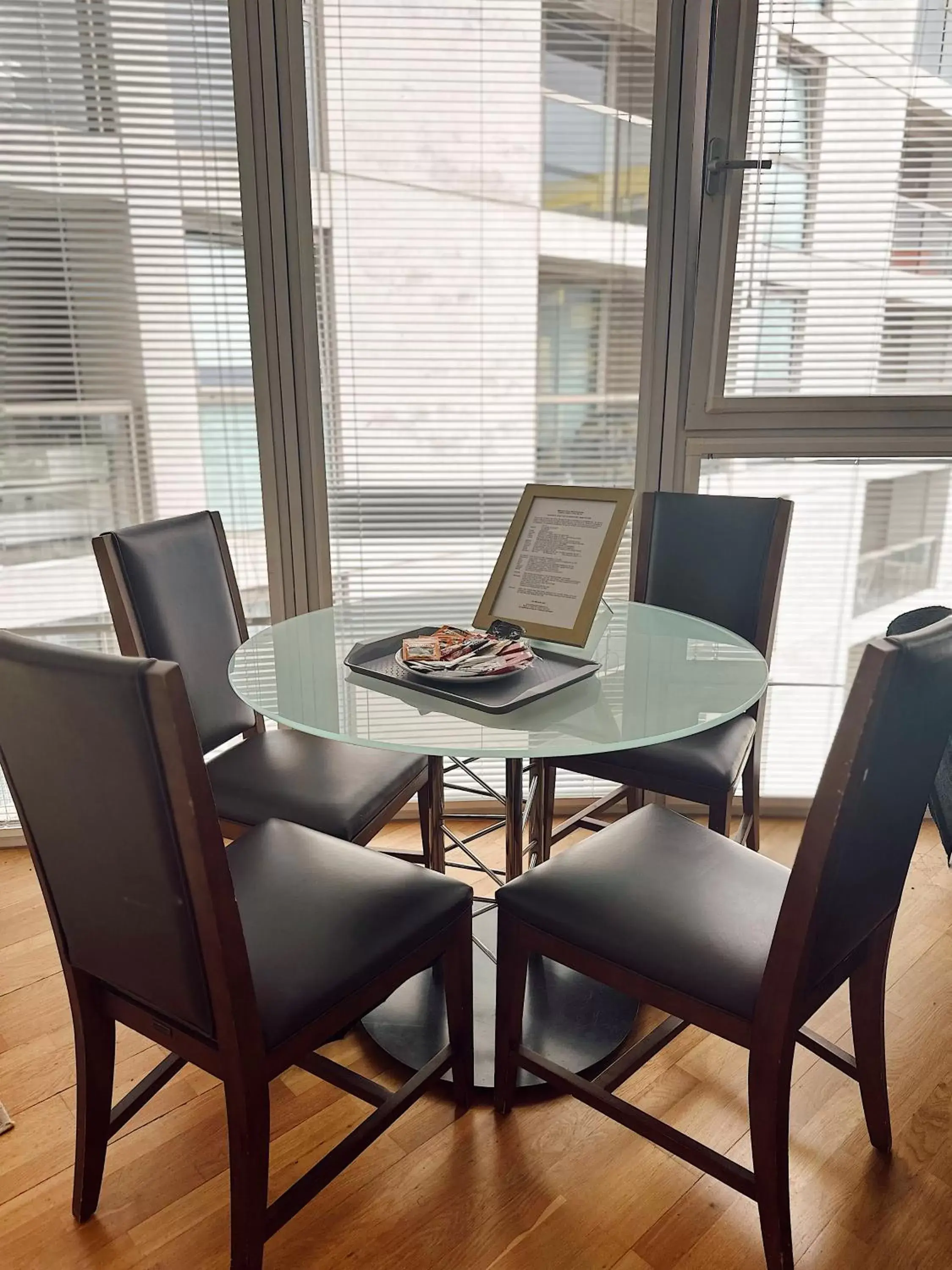 Dining area in Canary Wharf - Luxury Apartments