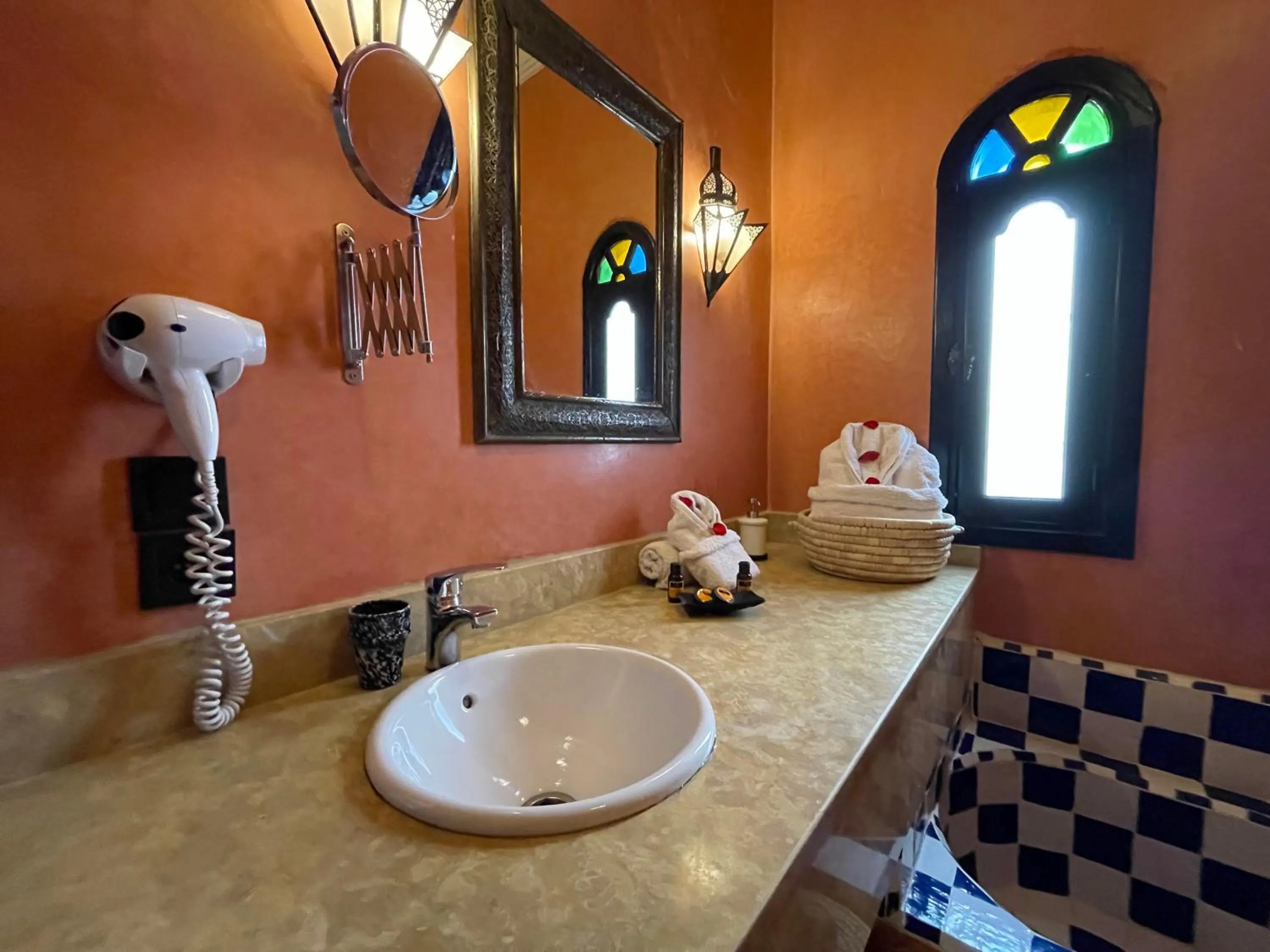 Bathroom in Riad Dar Foundouk and Spa