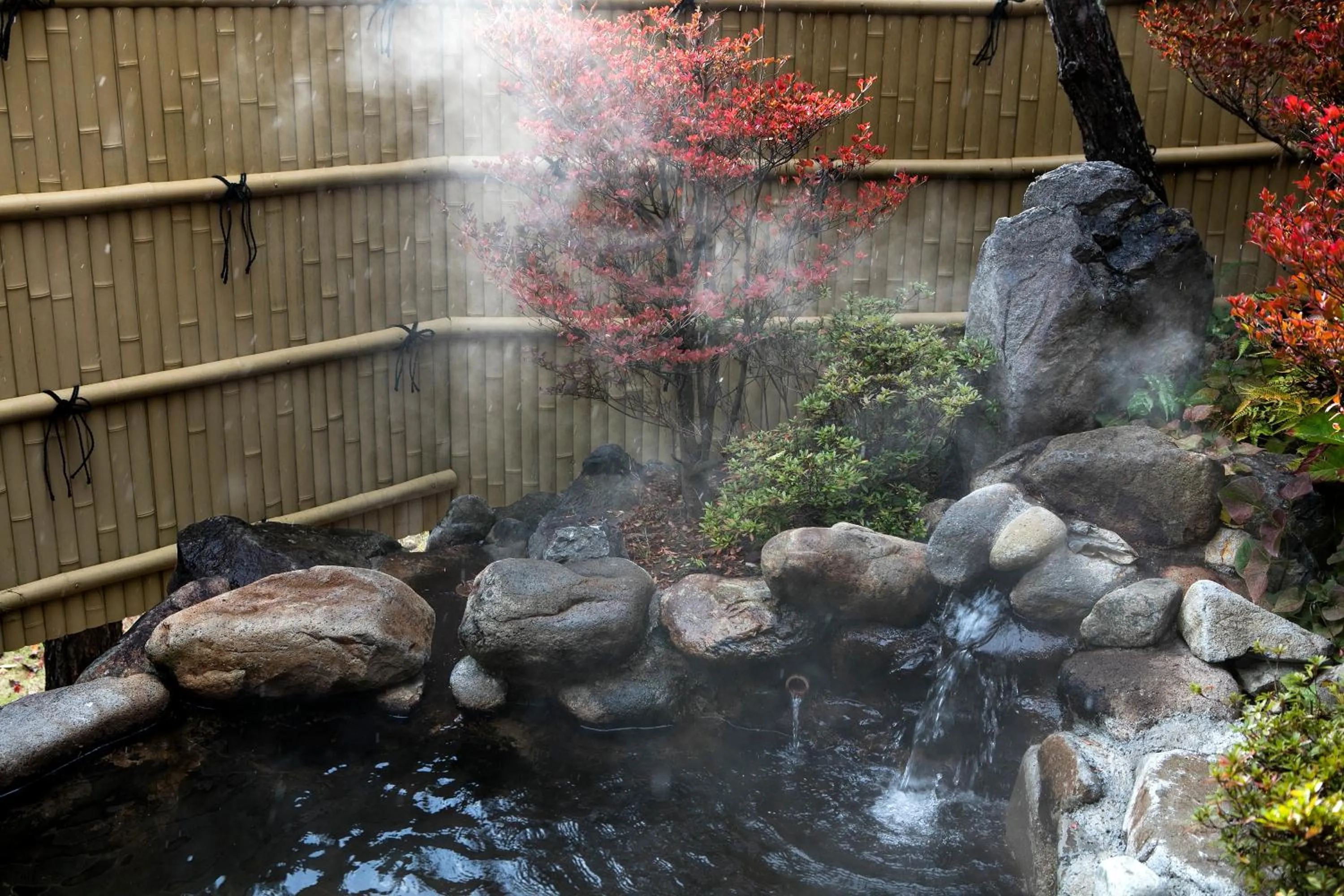 Open Air Bath in Ryokan Warabino
