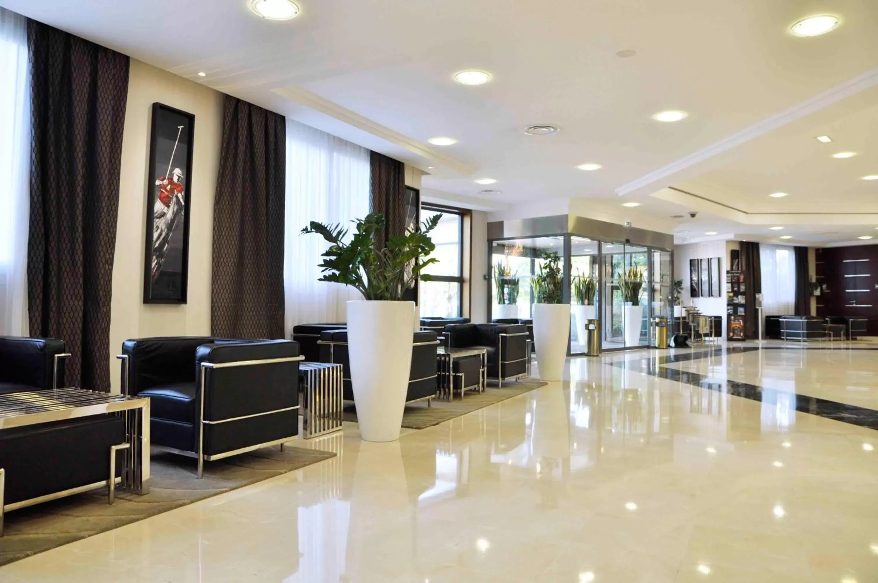 Lobby or reception, Lounge/Bar in Westotel Nantes Atlantique