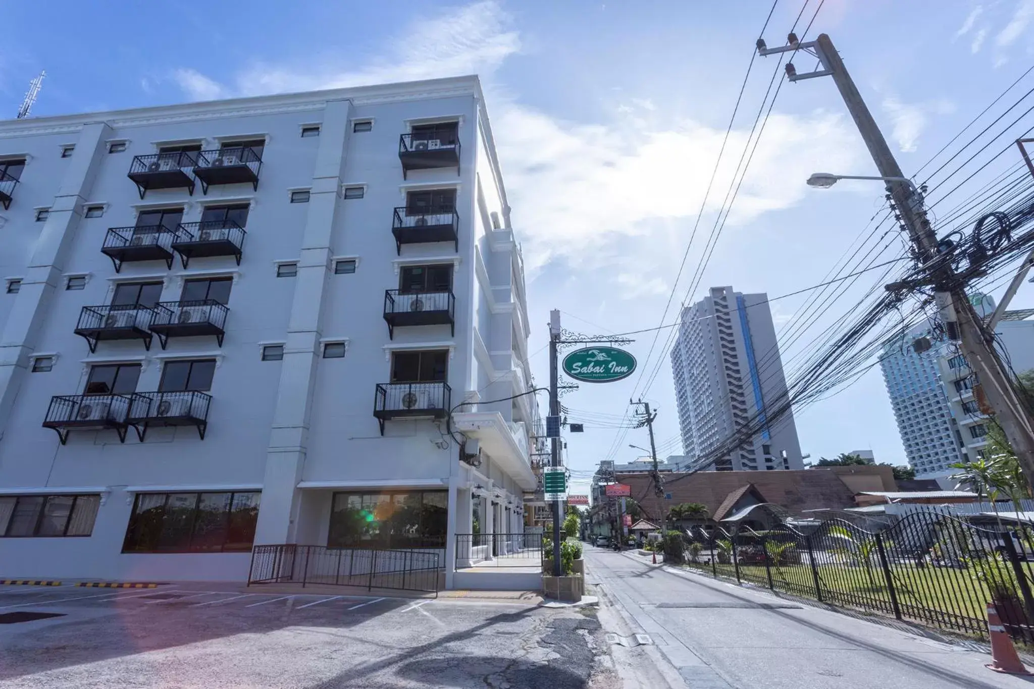 Property building in Sabai Inn Property building in Sabai Inn