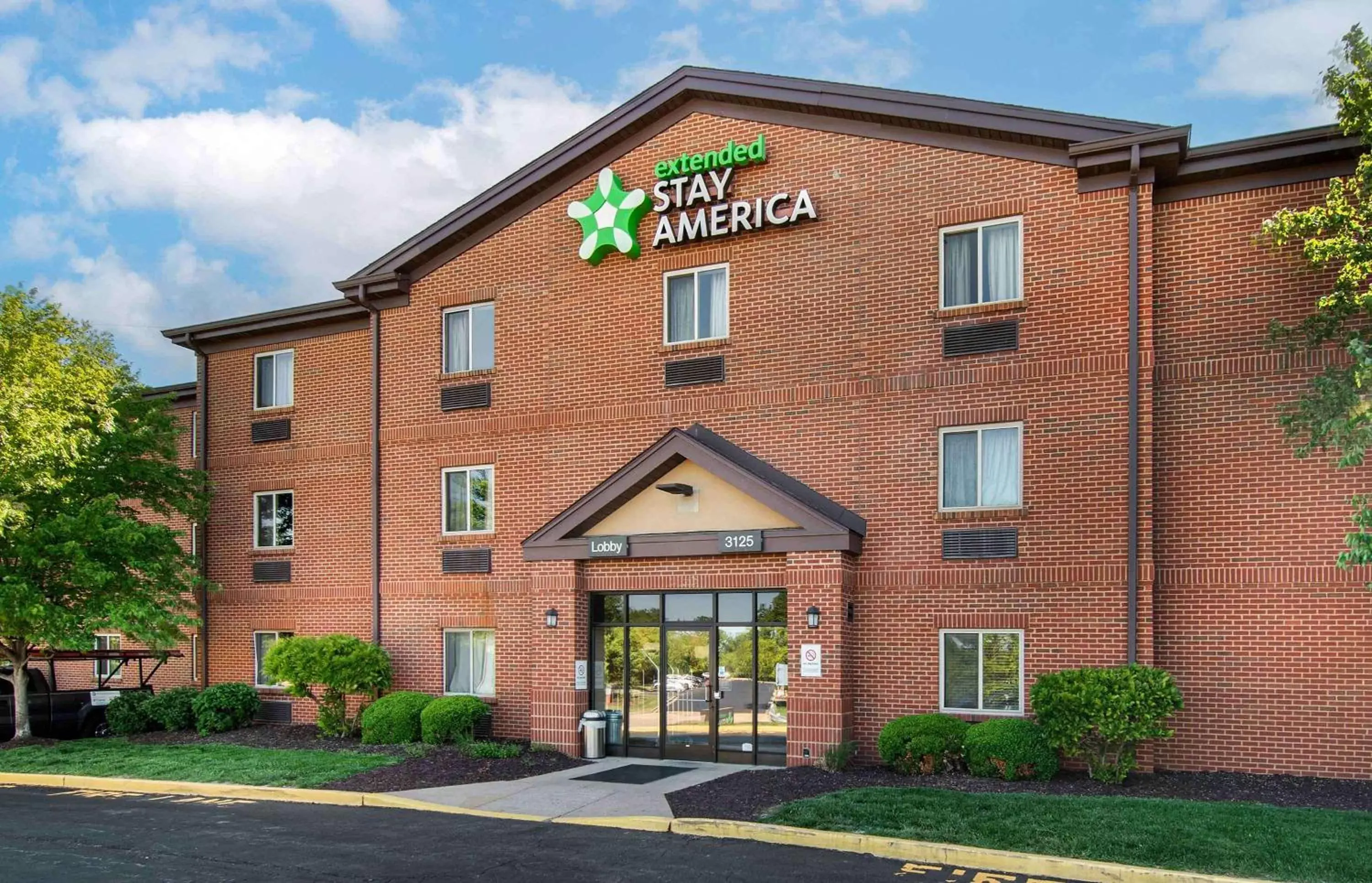 Property Building in Extended Stay America Suites - St Louis - Earth City