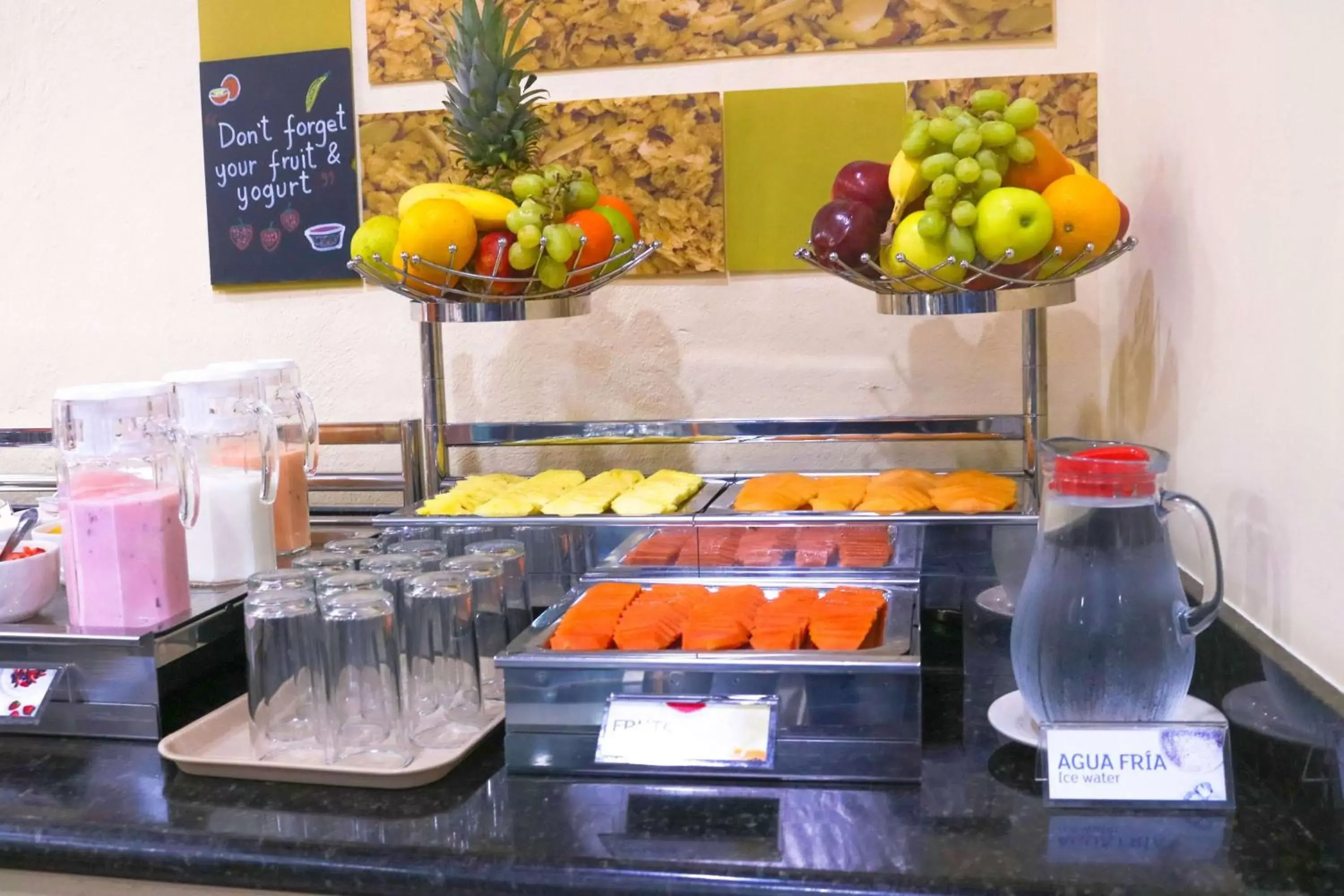 Restaurant/places to eat in Hampton Inn Tampico Zona Dorada Restaurant/places to eat in Hampton Inn Tampico Zona Dorada