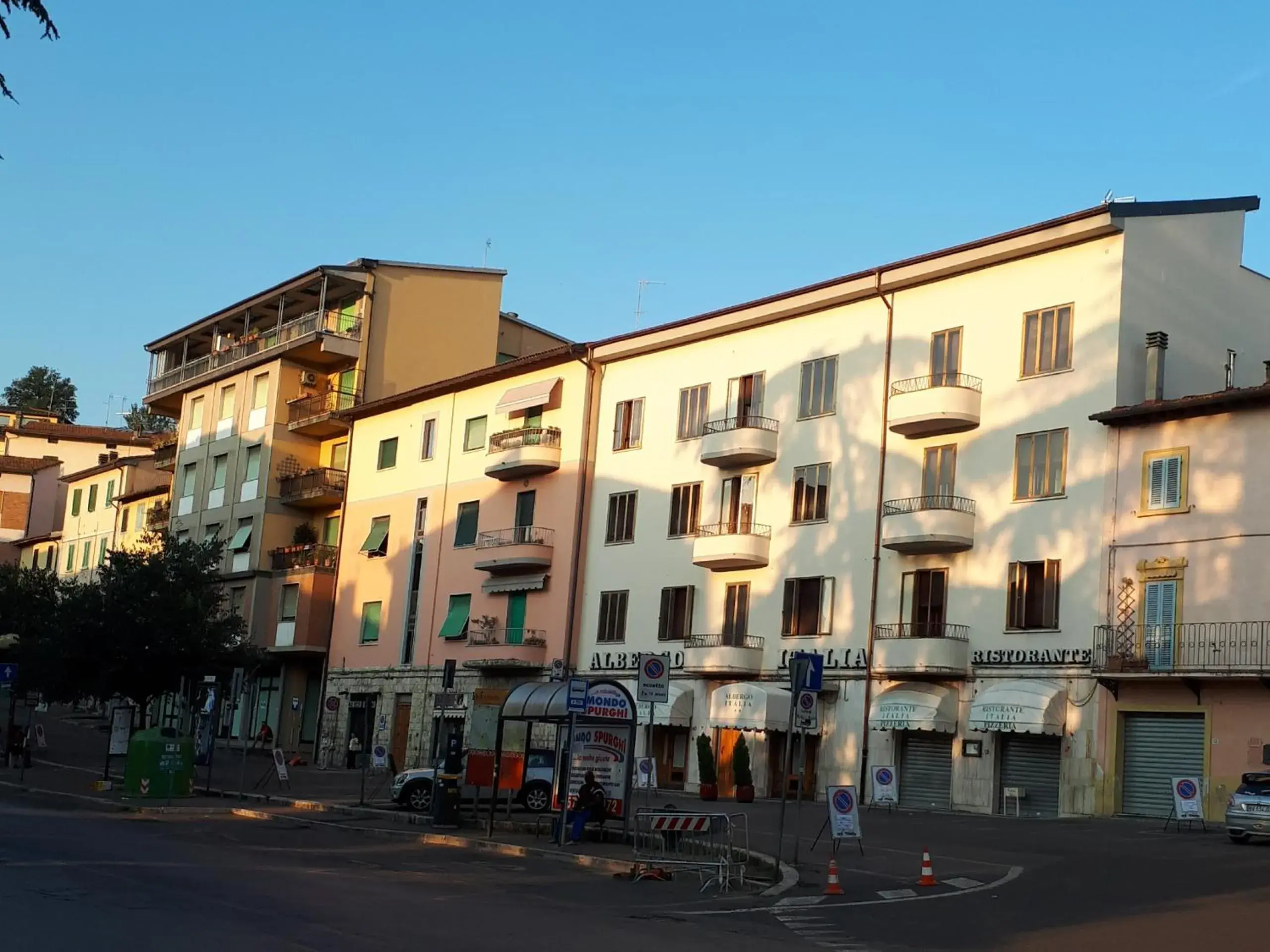 Facade/entrance, Property Building in Albergo Italia