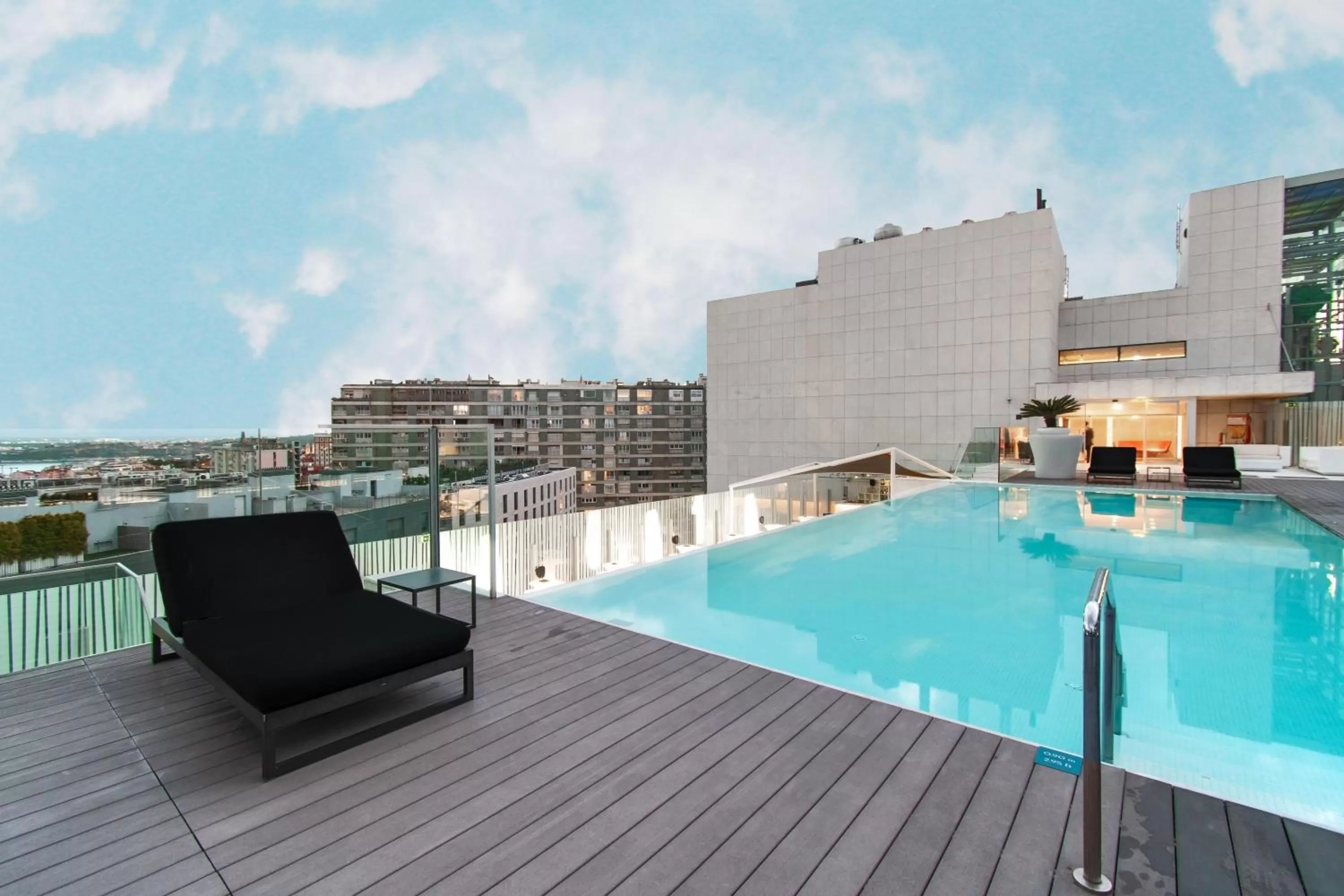 Swimming pool in EPIC SANA Lisboa Hotel