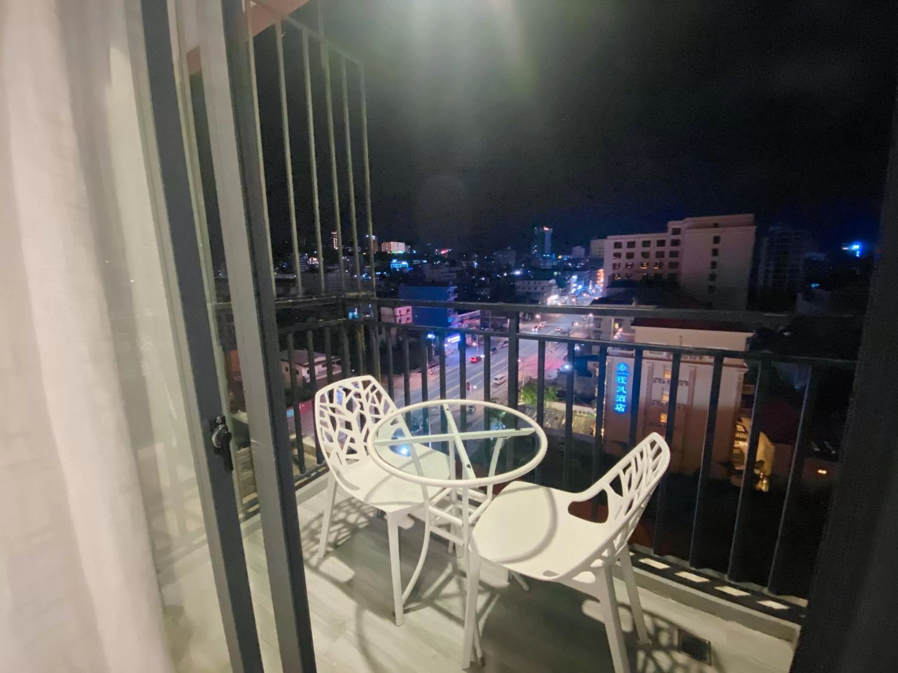 Night in Junlan Hotel