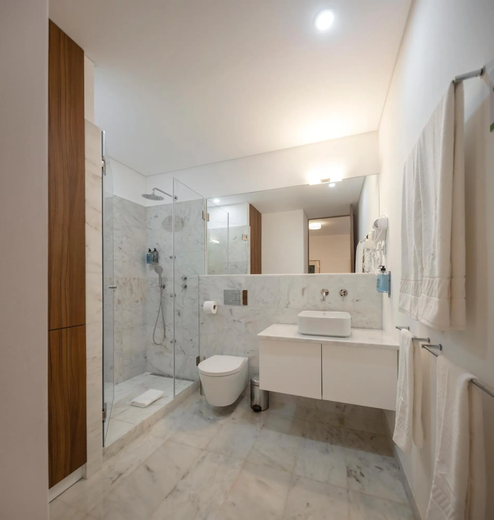 Shower in Lisbon Serviced Apartments - Avenida