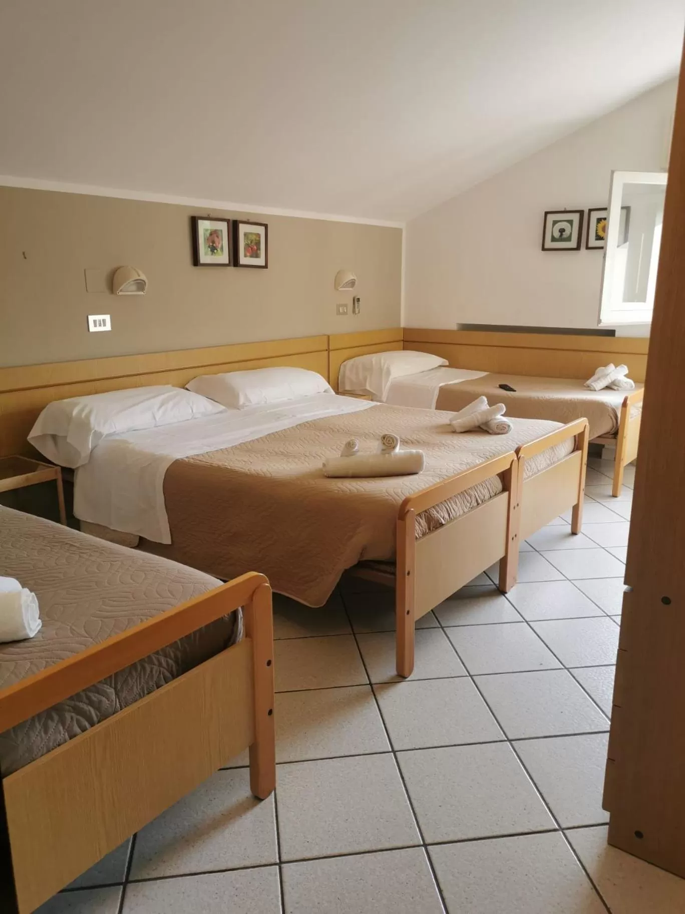 Photo of the whole room, Bed in Casa Dorita