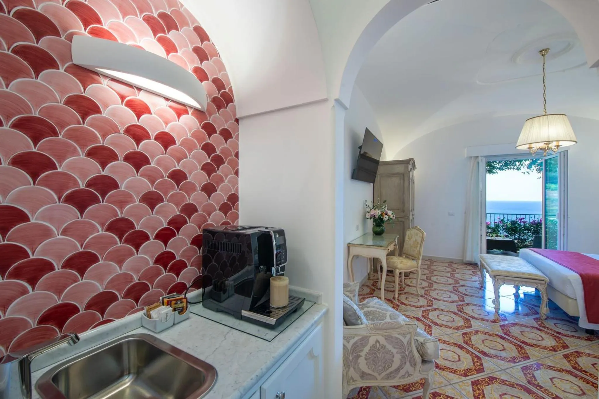 Coffee/tea facilities in Hotel Pellegrino