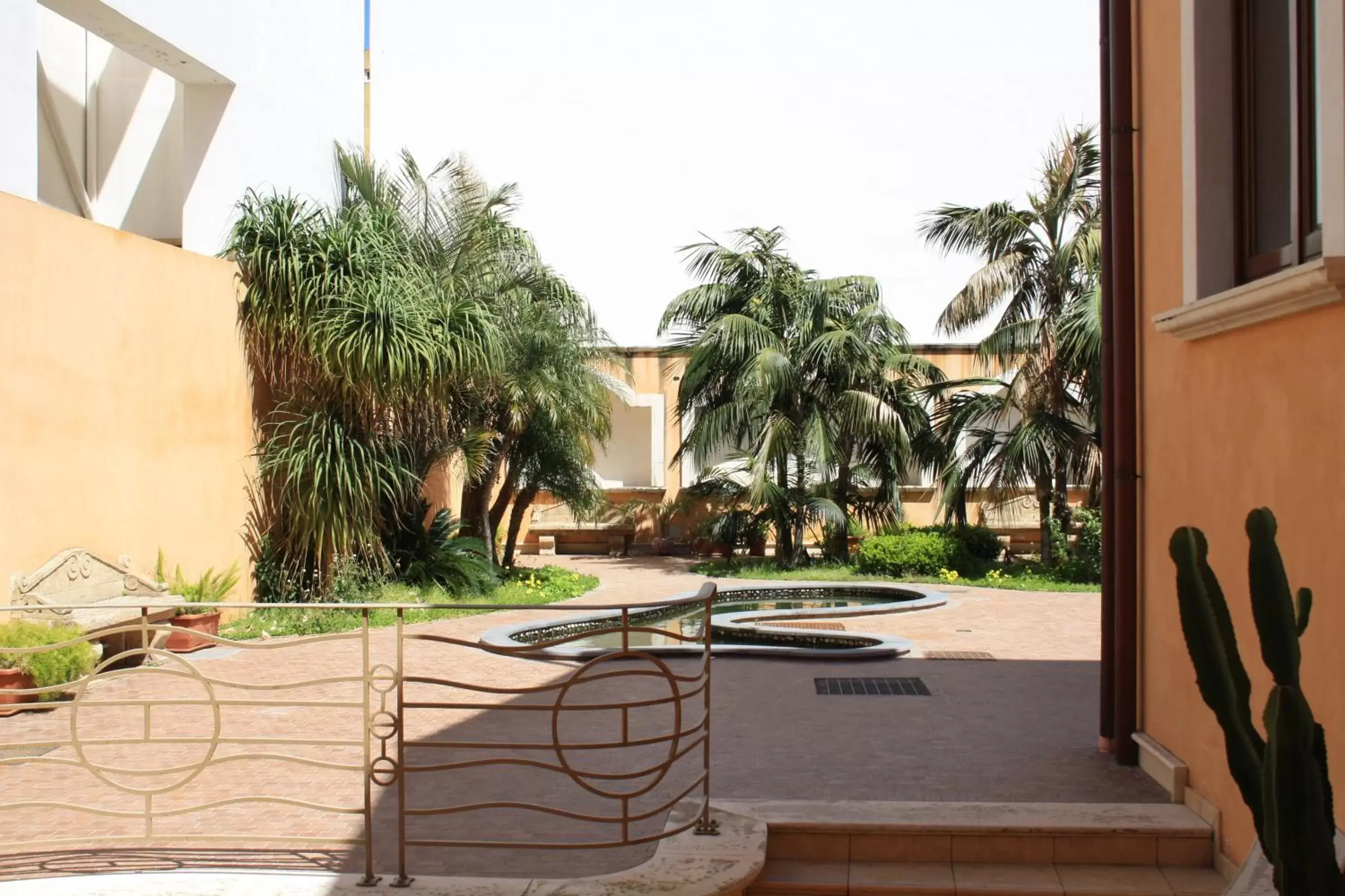 Garden, Swimming Pool in Hotel Il Principe