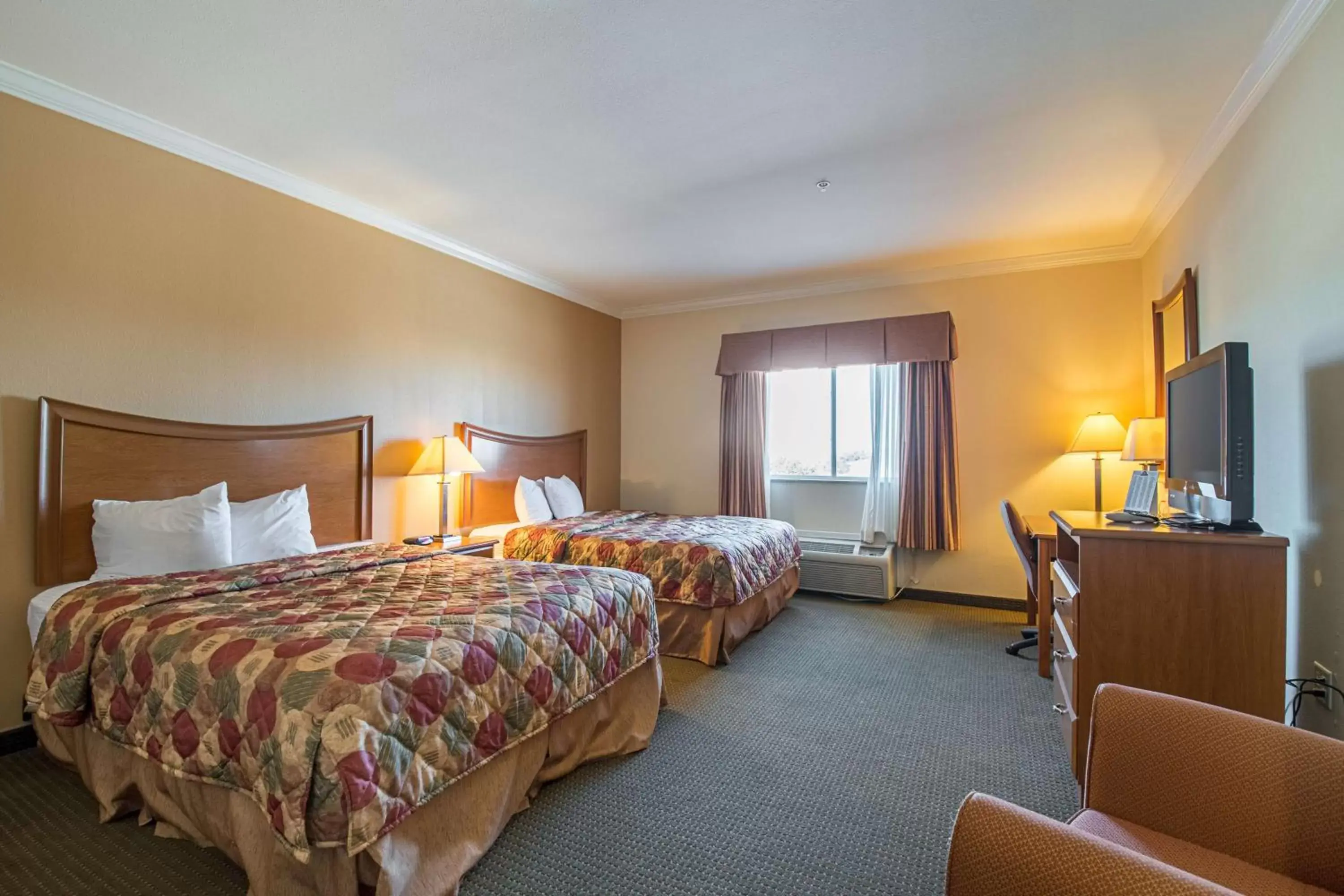 Photo of the whole room, Bed in Days Inn by Wyndham Copperas Cove