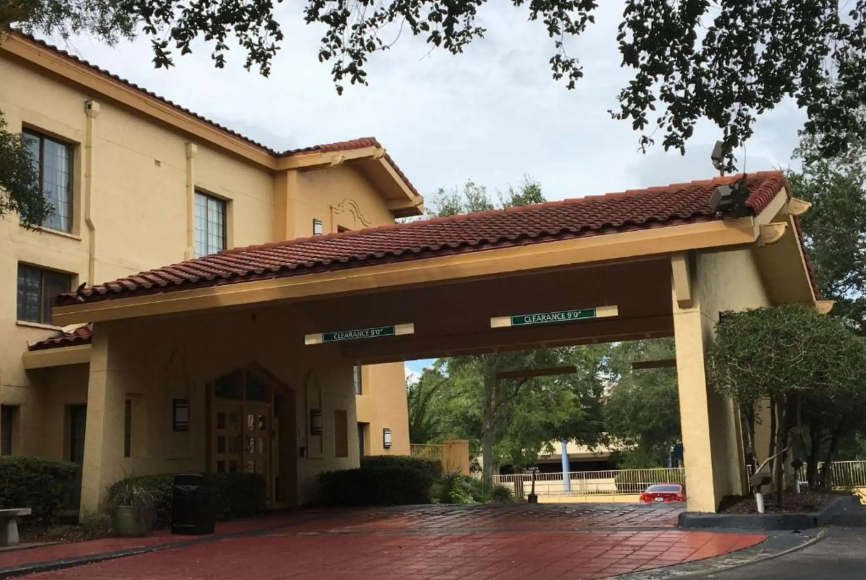Property building in Days Inn by Wyndham Gainesville Florida