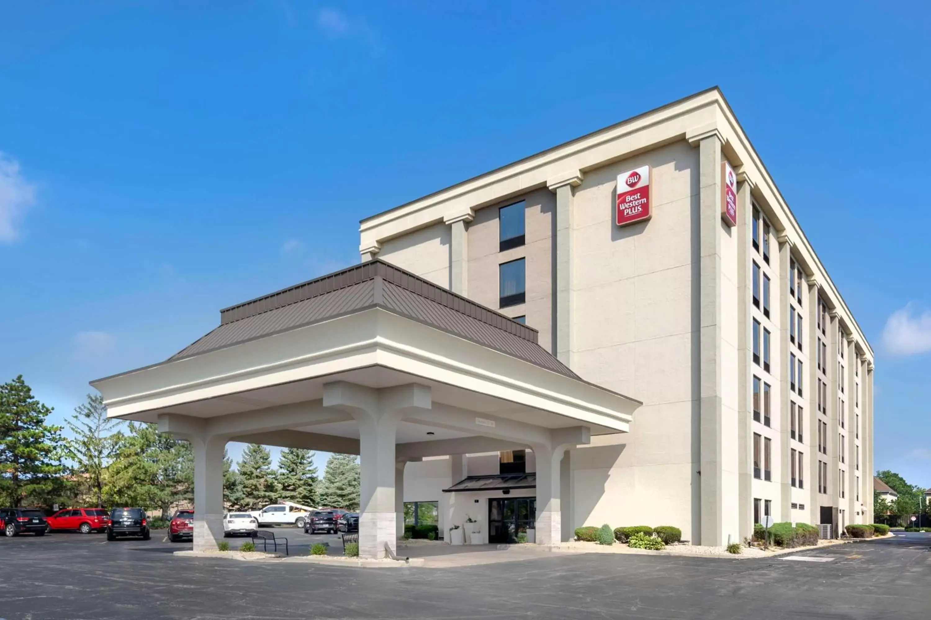 Property Building in Best Western Plus Chicagoland - Countryside