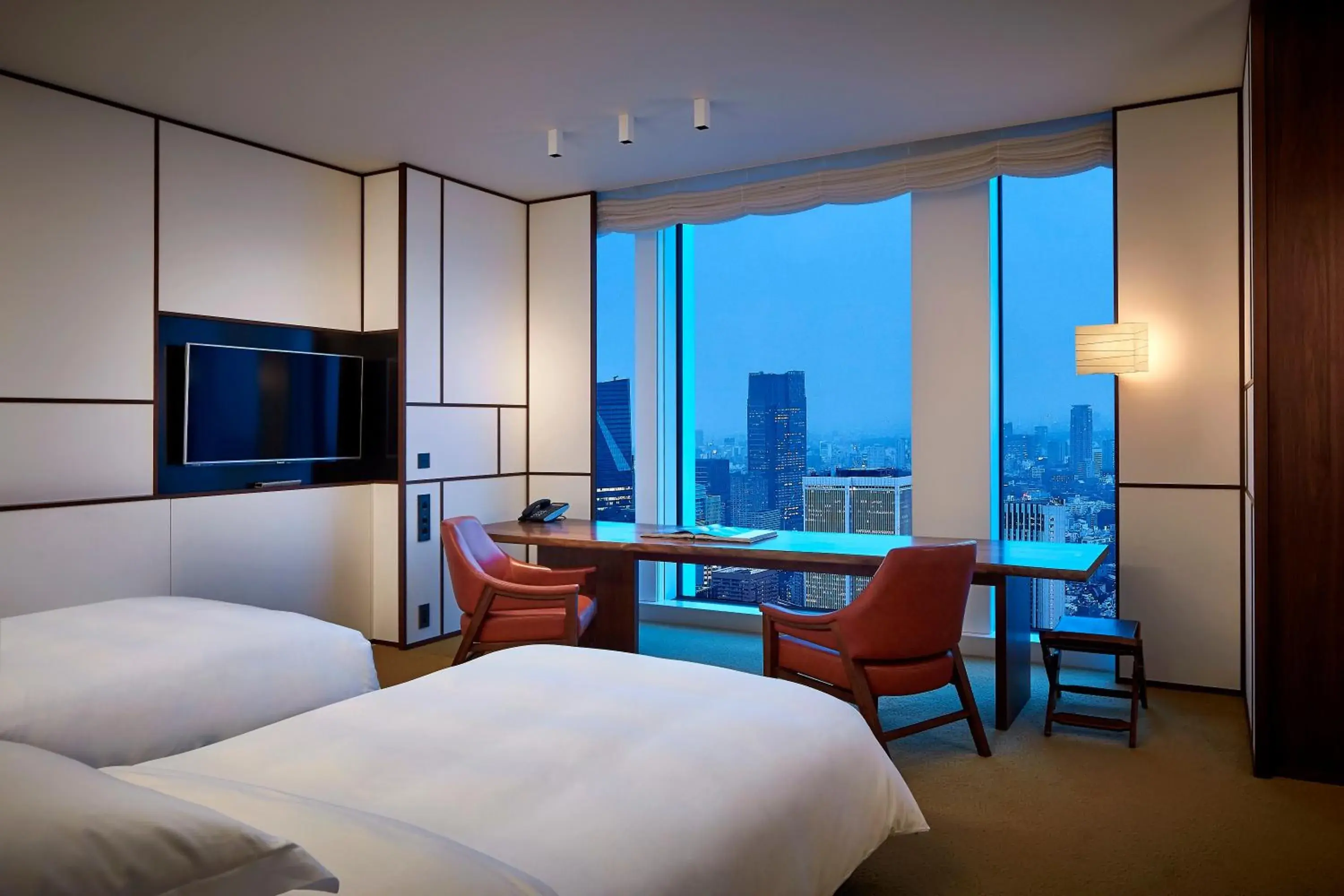 Twin Room in Andaz Tokyo - A Concept by Hyatt