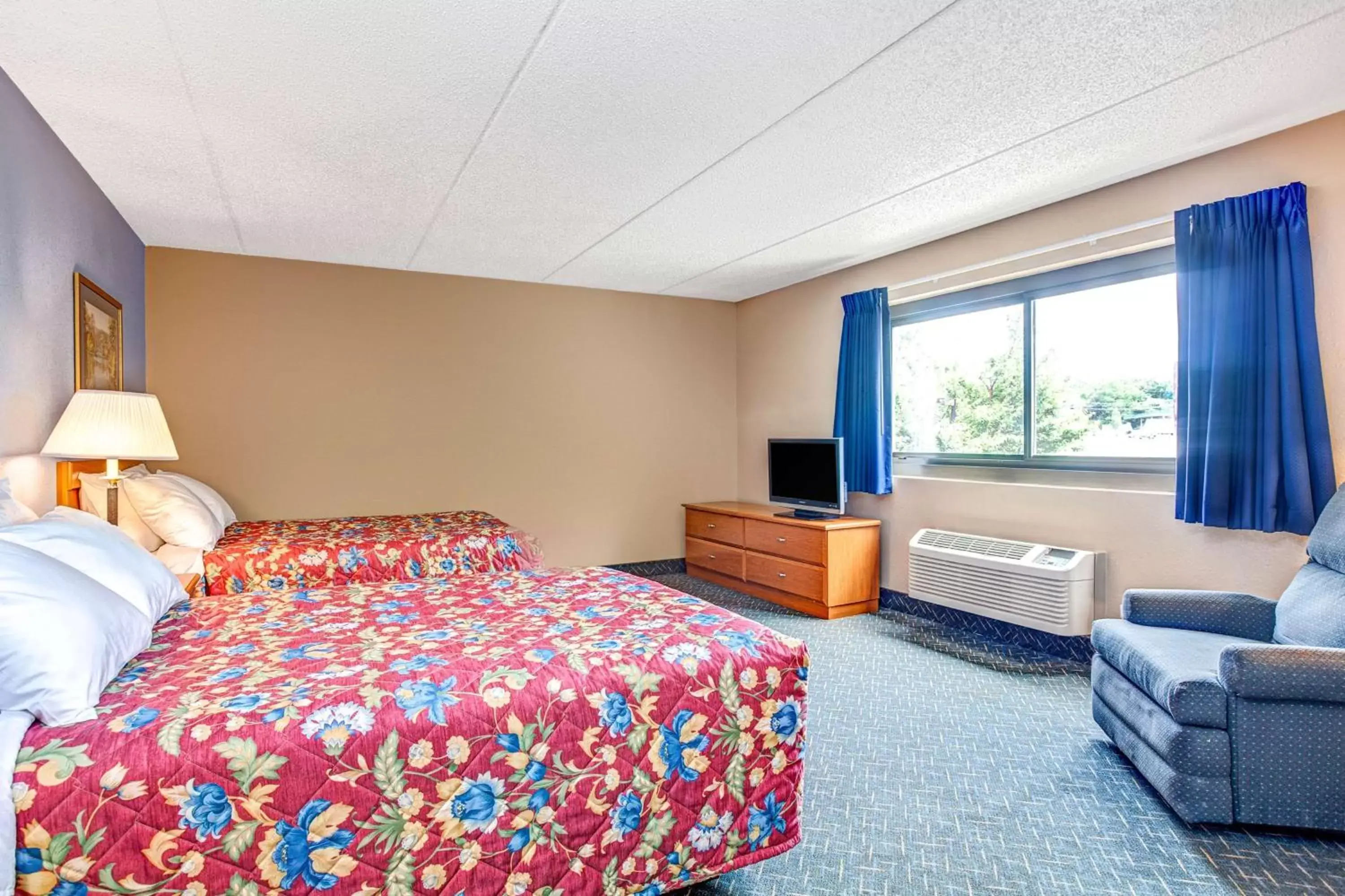 Deluxe Double Room with Two Double Beds - Non-Smoking in Super 8 by Wyndham Mahwah