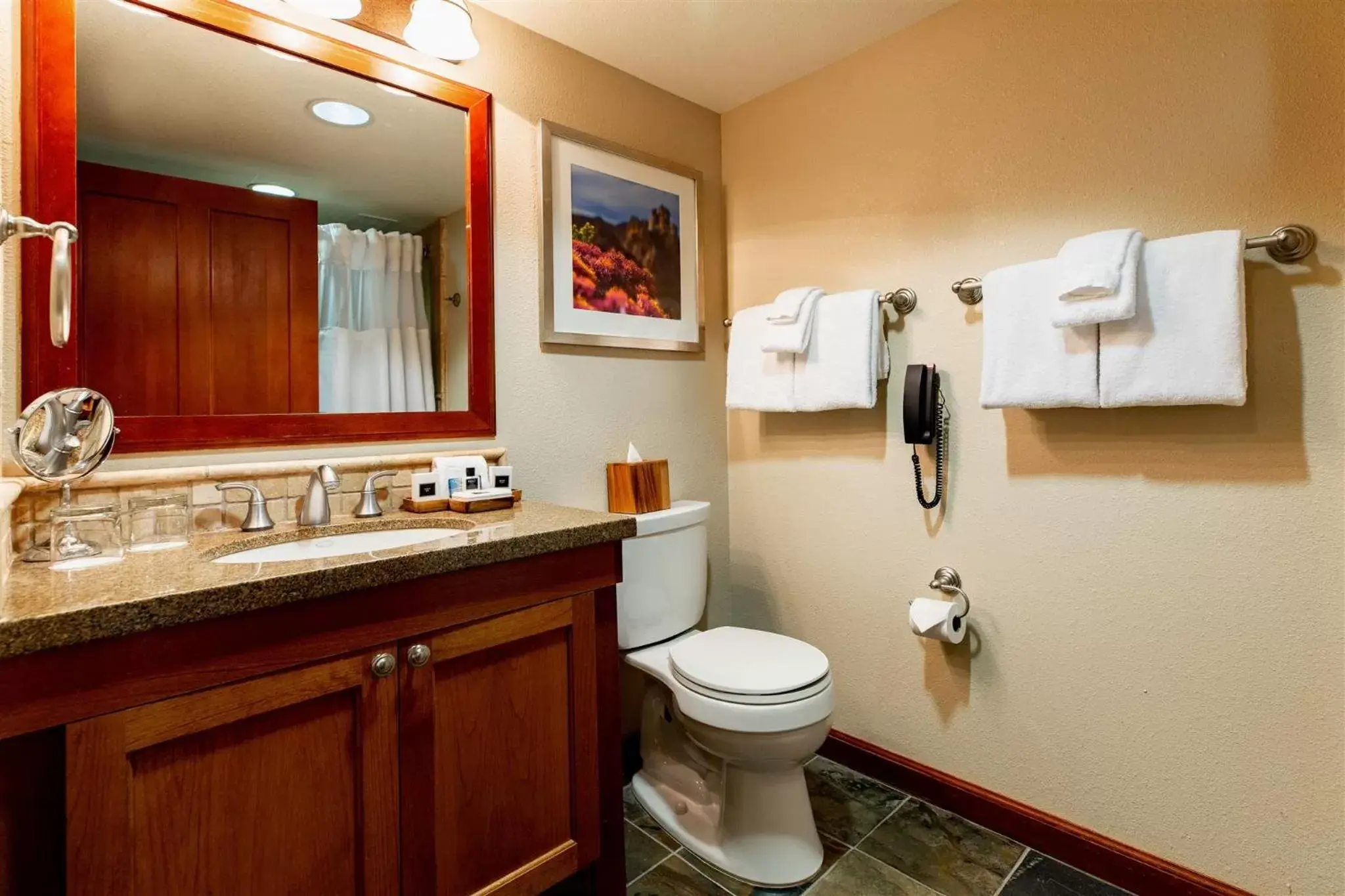 Bathroom in Everline Resort & Spa