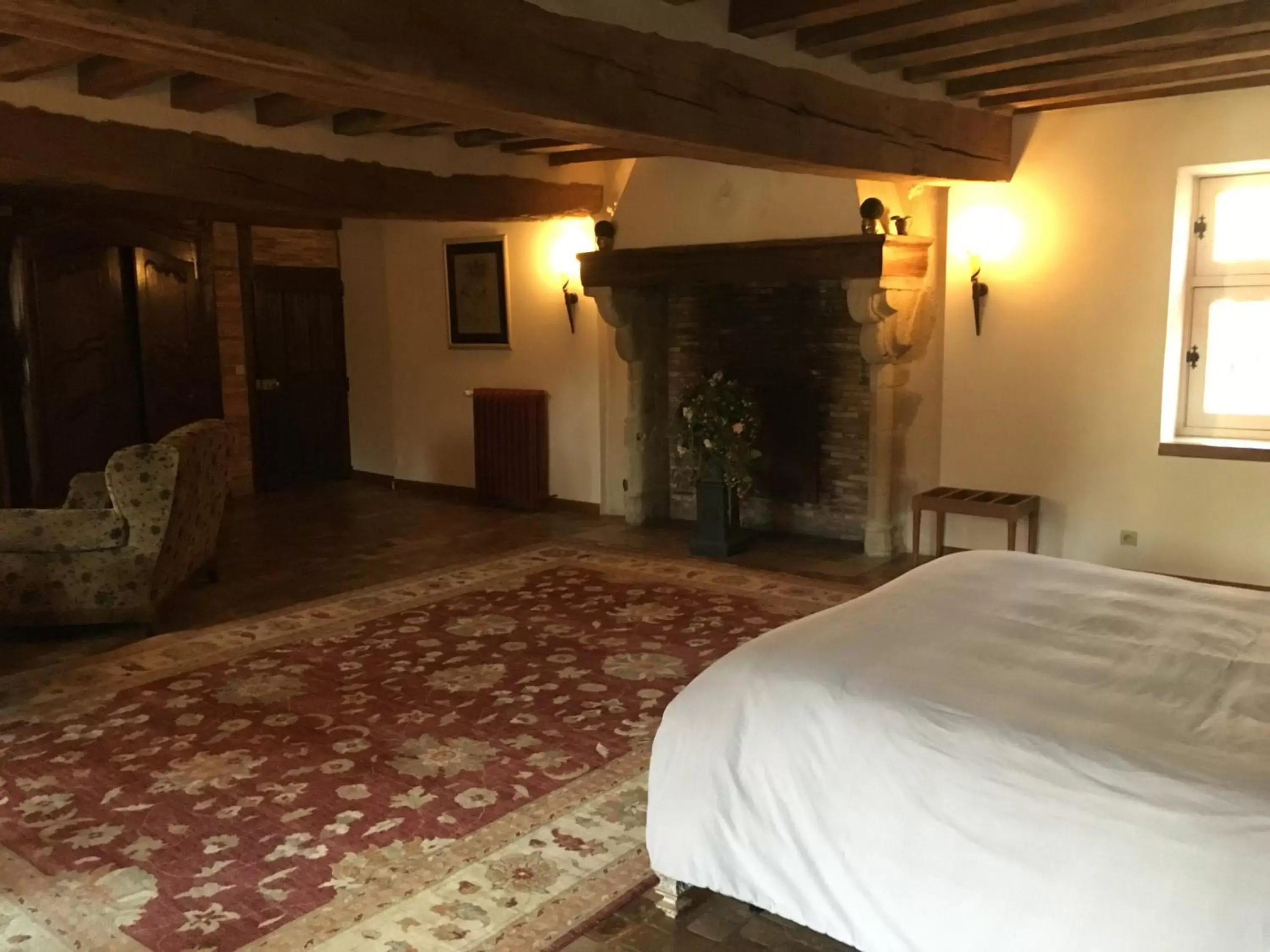 Photo of the whole room in Demeure des Vieux Bains