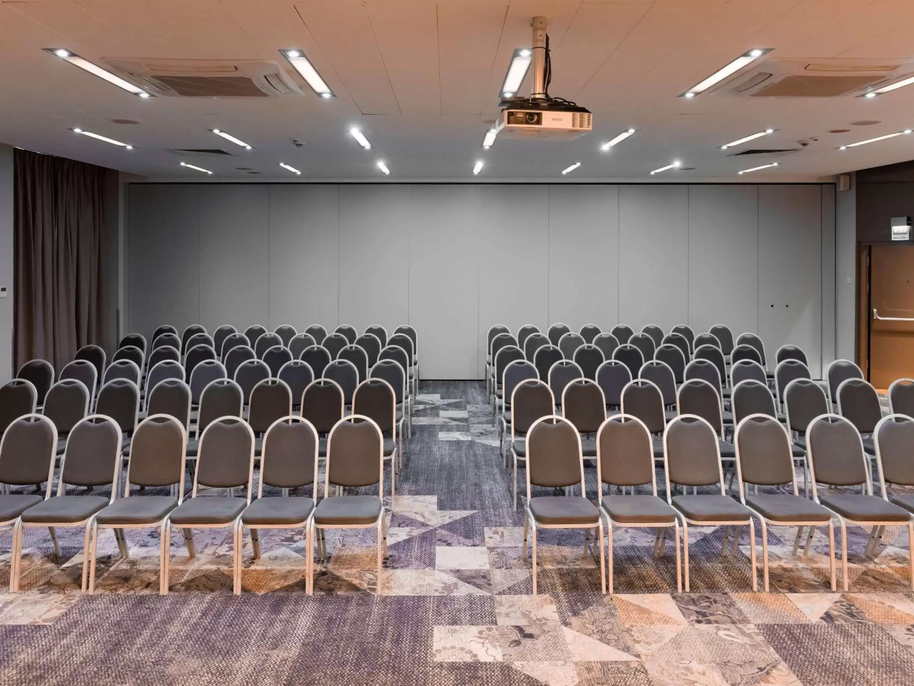 Meeting/conference room in Novotel Kraków City West