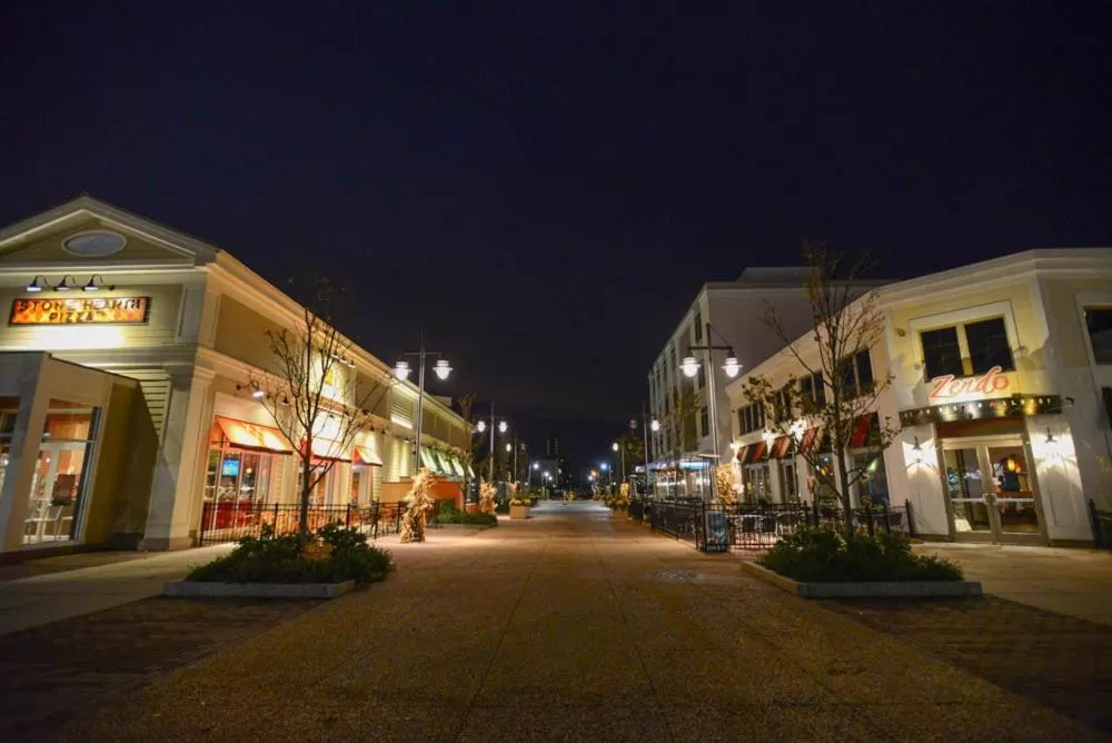 Night in Arbor Inn Motor Lodge - Weymouth