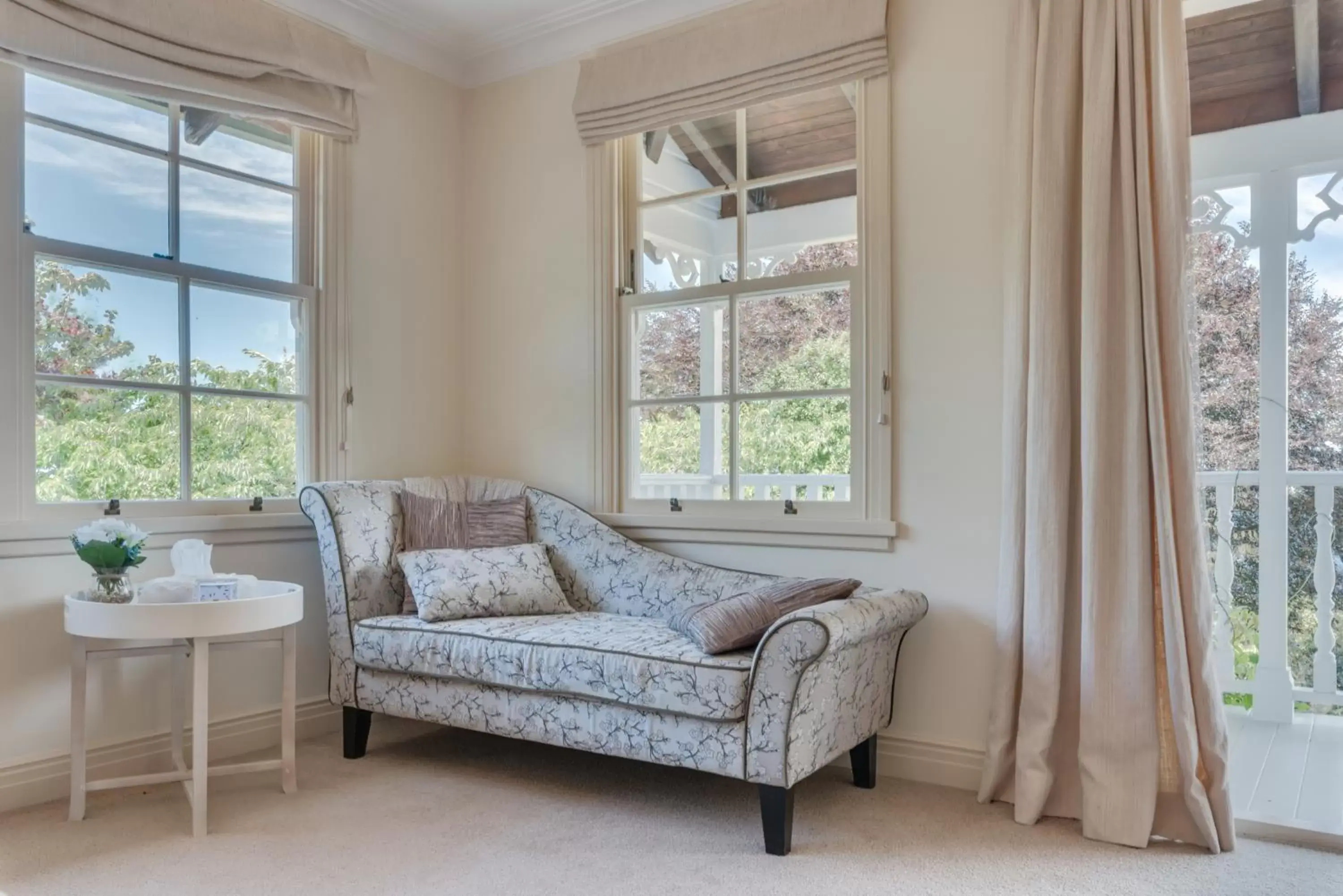 Seating Area in Bellevue Boutique Lodge