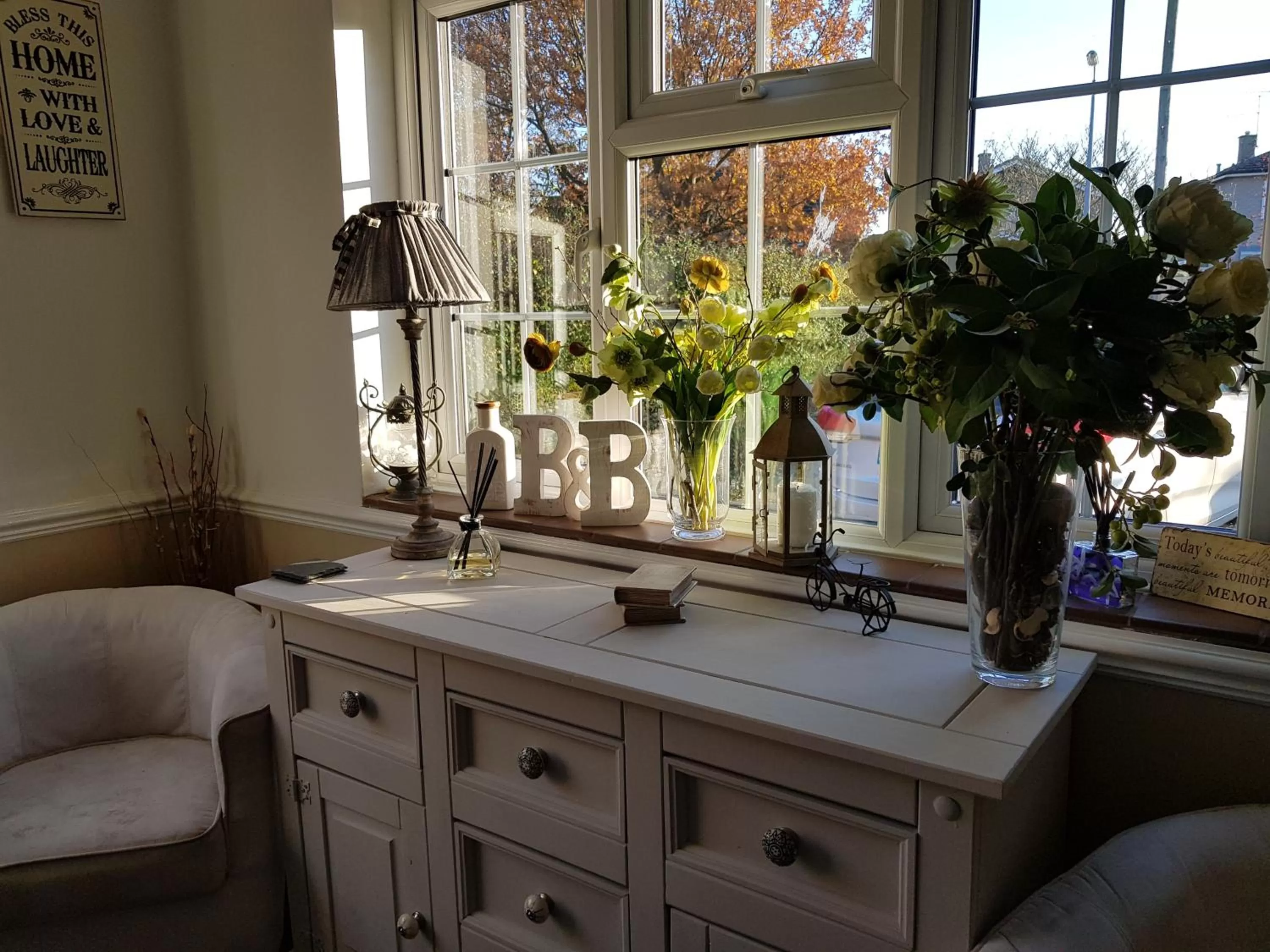 Dining area in Wisteria Haze