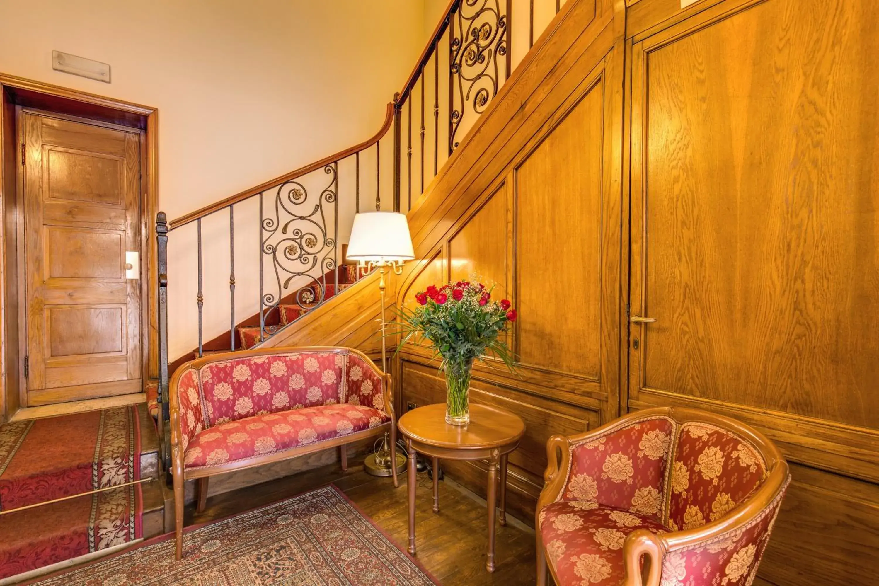 Lobby or reception, Seating Area in Hotel La Lumiere Di Piazza Di Spagna