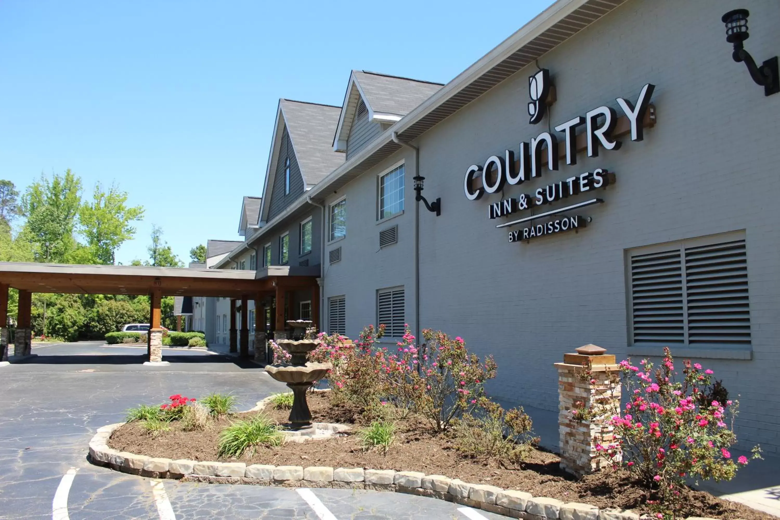 Facade/entrance, Property Building in Country Inn & Suites by Radisson, Charlotte I-85 Airport, NC