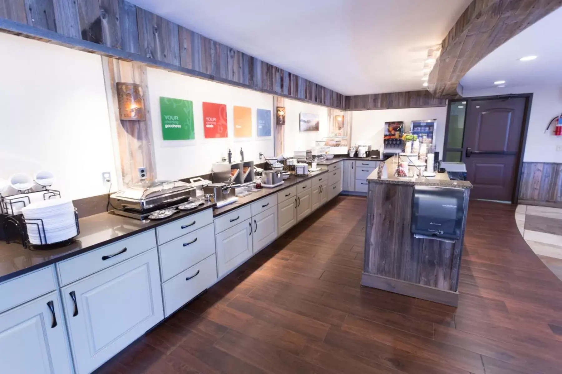 Breakfast in Quality Inn near Rocky Mountain National Park Breakfast in Quality Inn near Rocky Mountain National Park