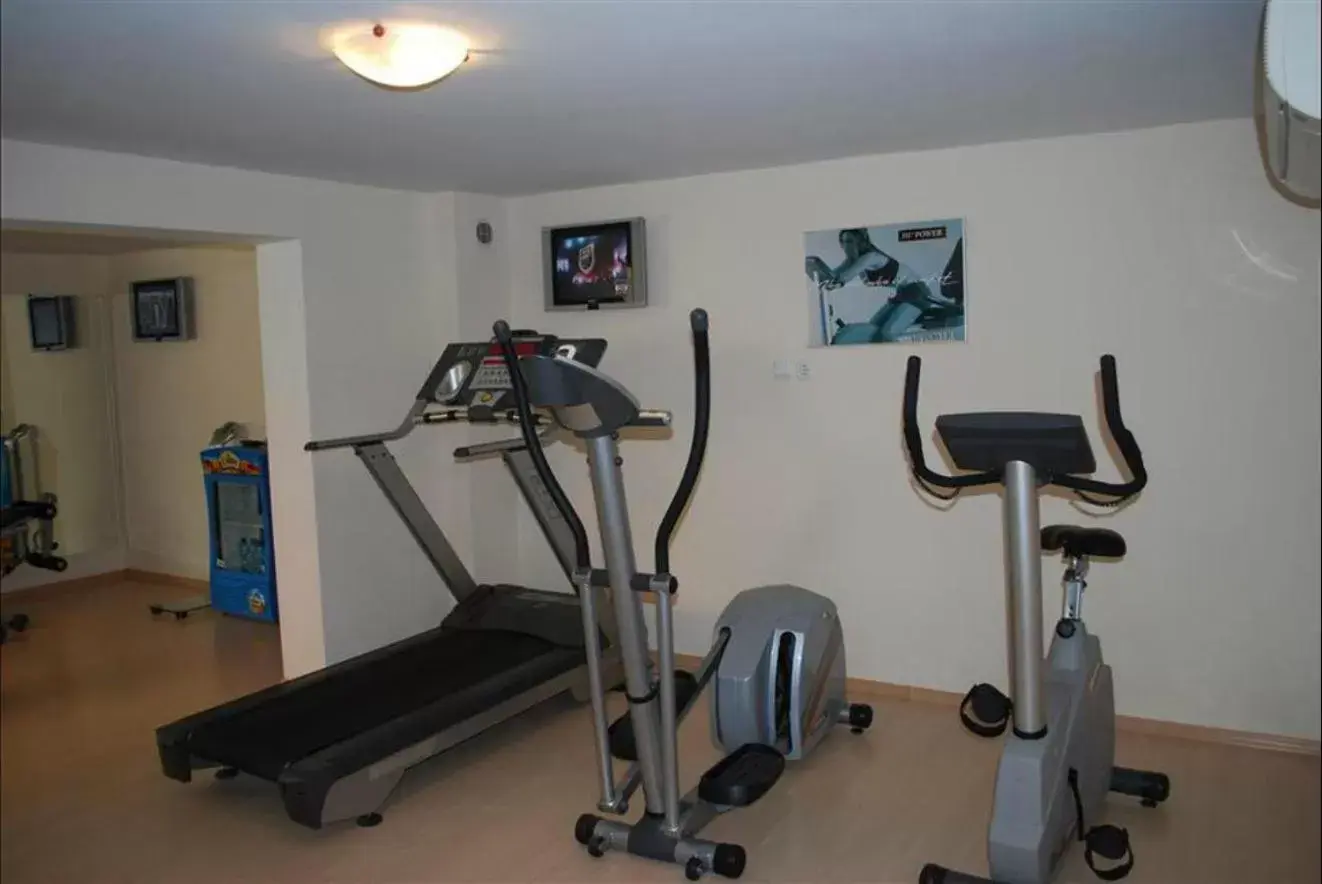 Fitness centre/facilities, Fitness Center/Facilities in Italia Hotel