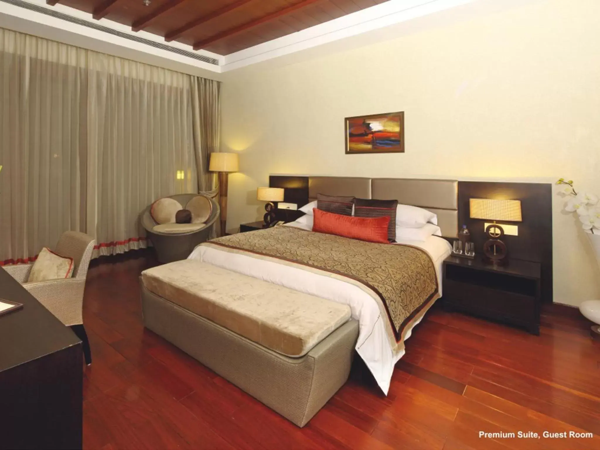 Bed in Jaypee Greens Golf and Spa Resort