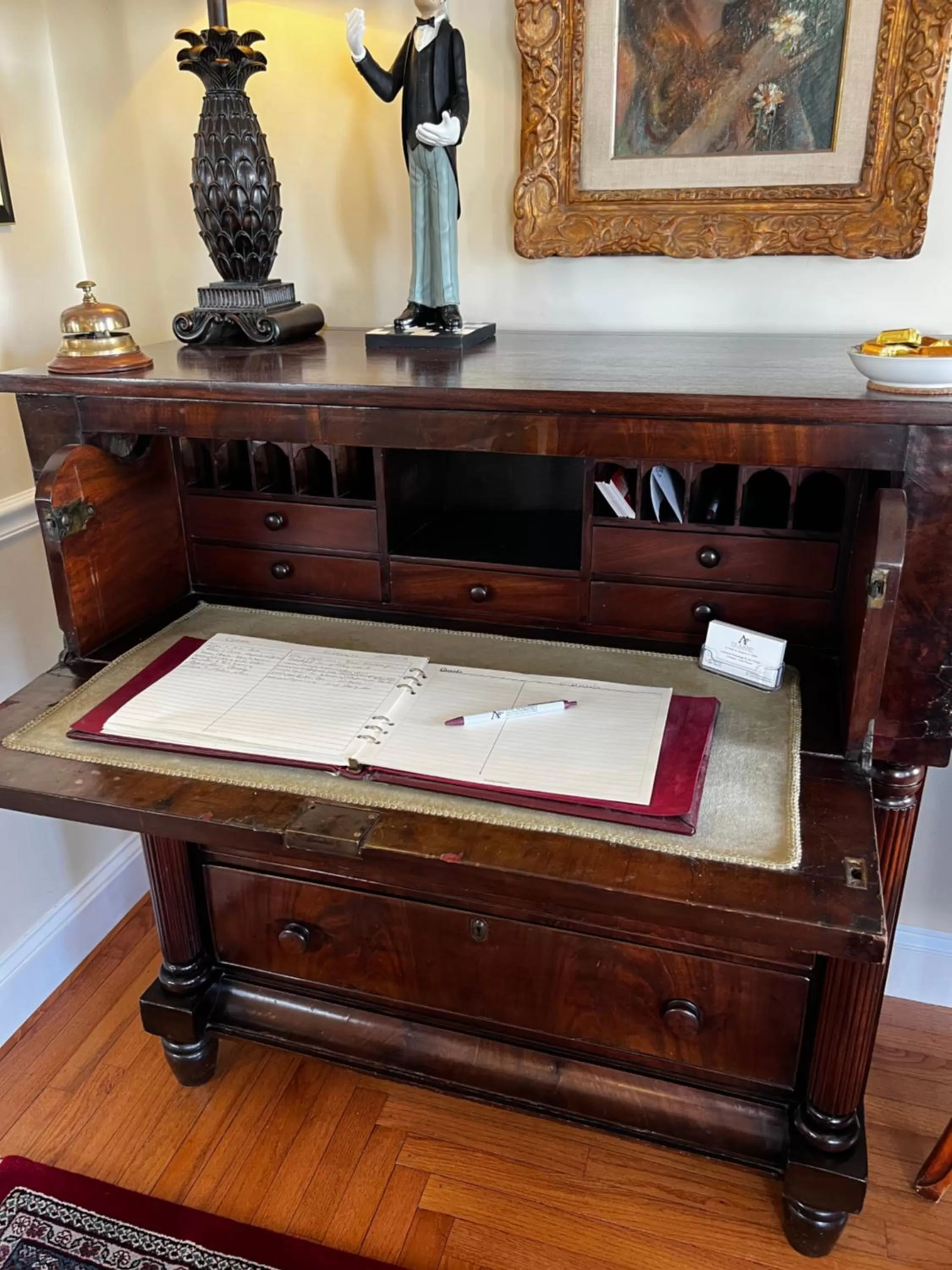 Property building in Almondy Inn Bed & Breakfast