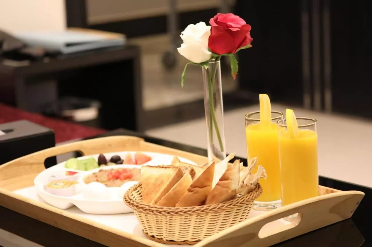 Breakfast in South Hotel Suites