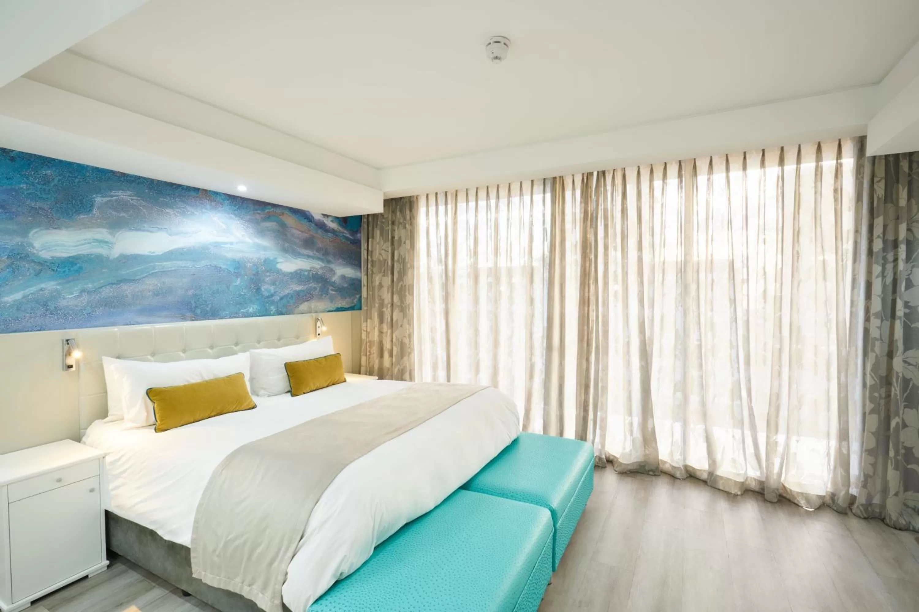 Bedroom, Bed in Protea Hotel by Marriott Cape Town North Wharf