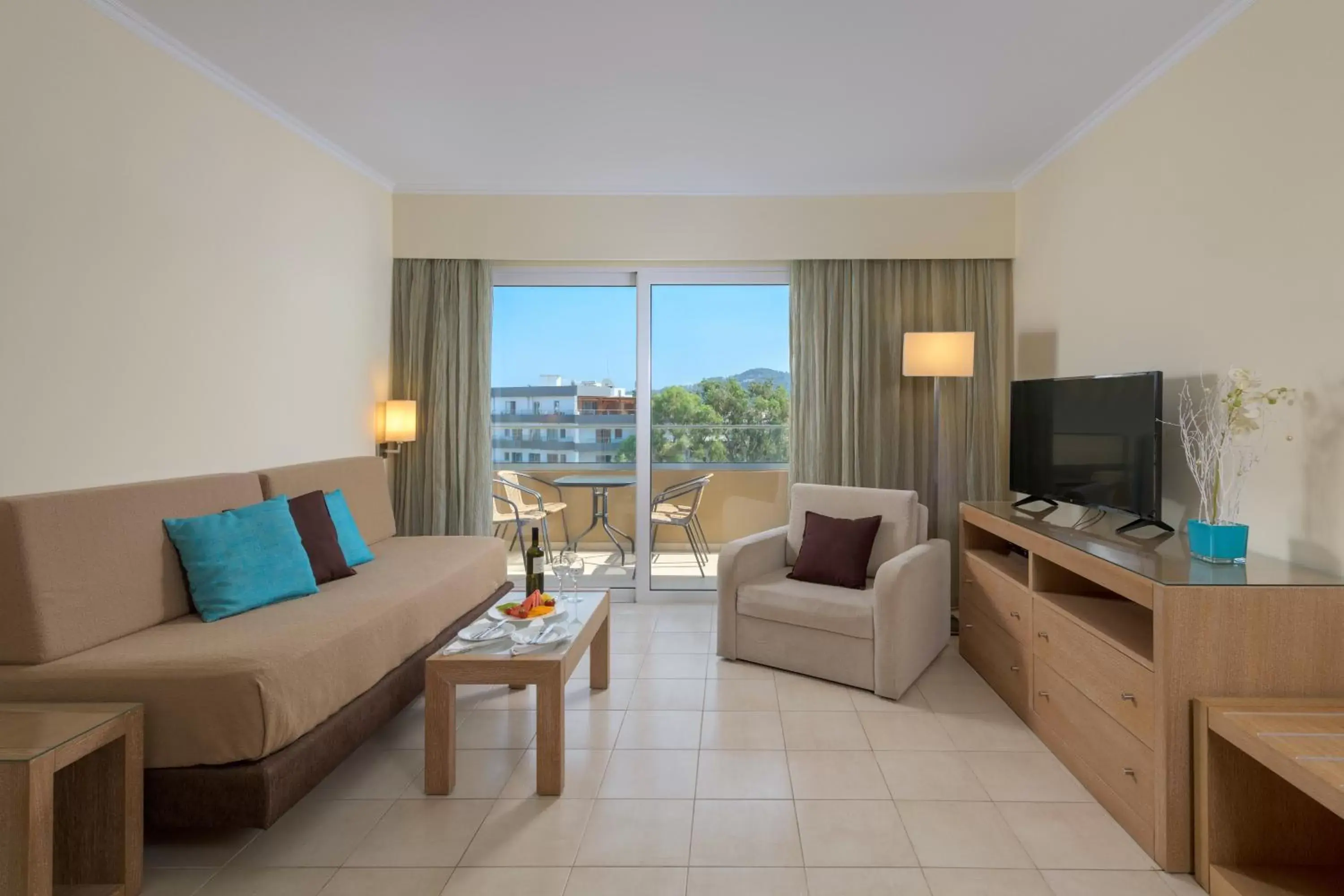 Deluxe Apartment (2-5 Adults) with Garden View in Sun Beach Resort