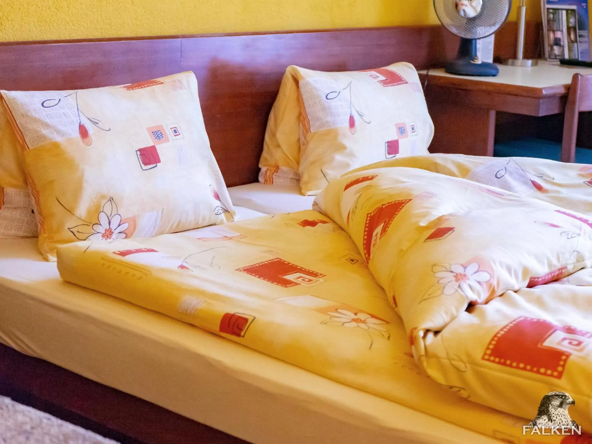 Photo of the whole room, Bed in Gasthof zum Falken