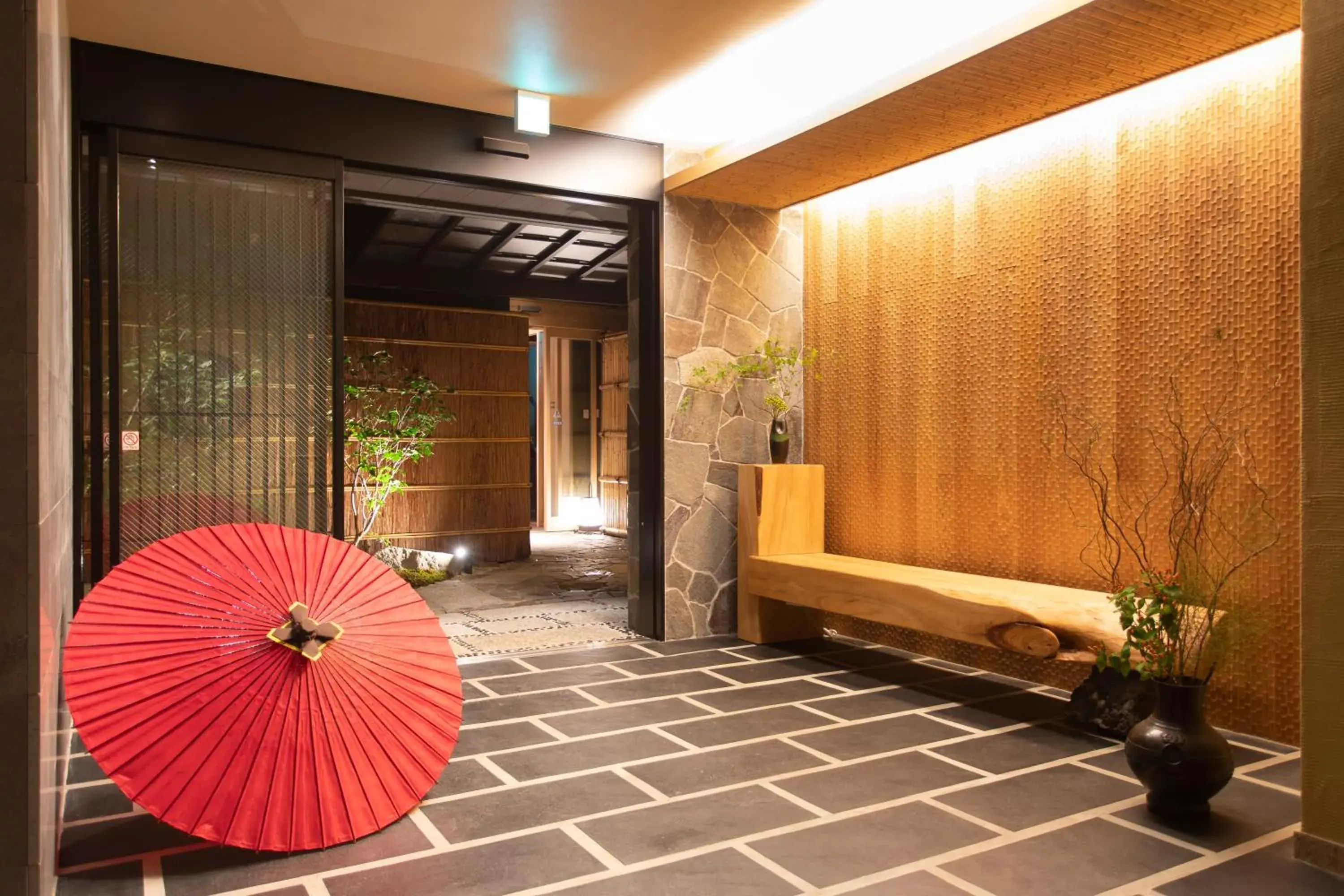 Facade/entrance in Hotel Kanazawa Zoushi