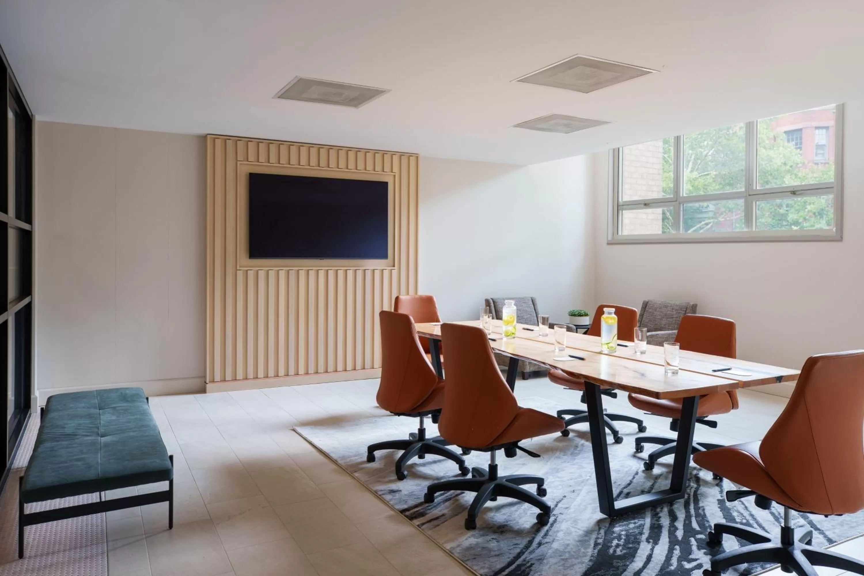 Meeting/conference room in The Ven at Embassy Row, Washington, D.C., a Tribute Portfolio Hotel