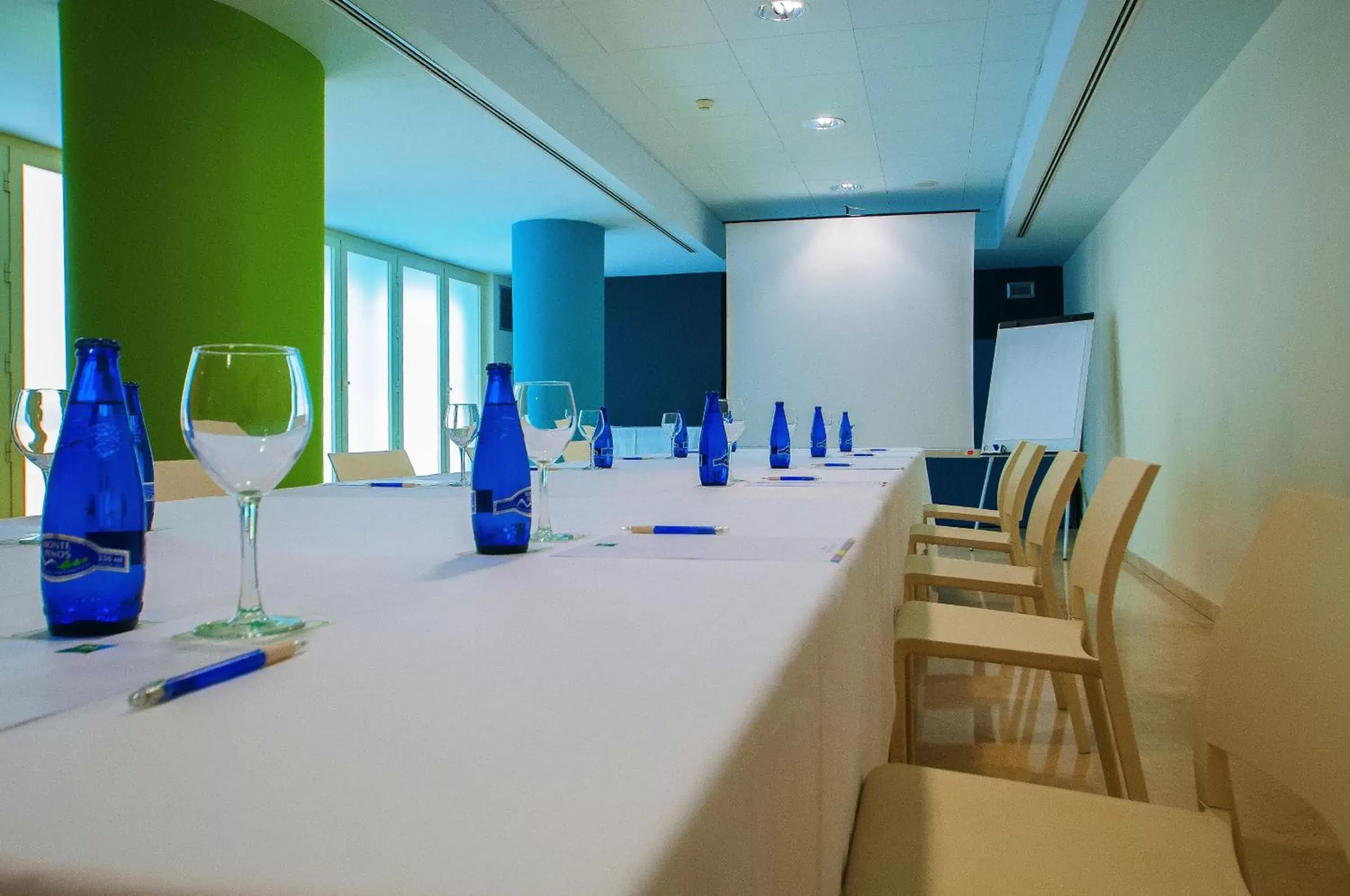 Business facilities in Ibis Styles Zaragoza Ramiro I