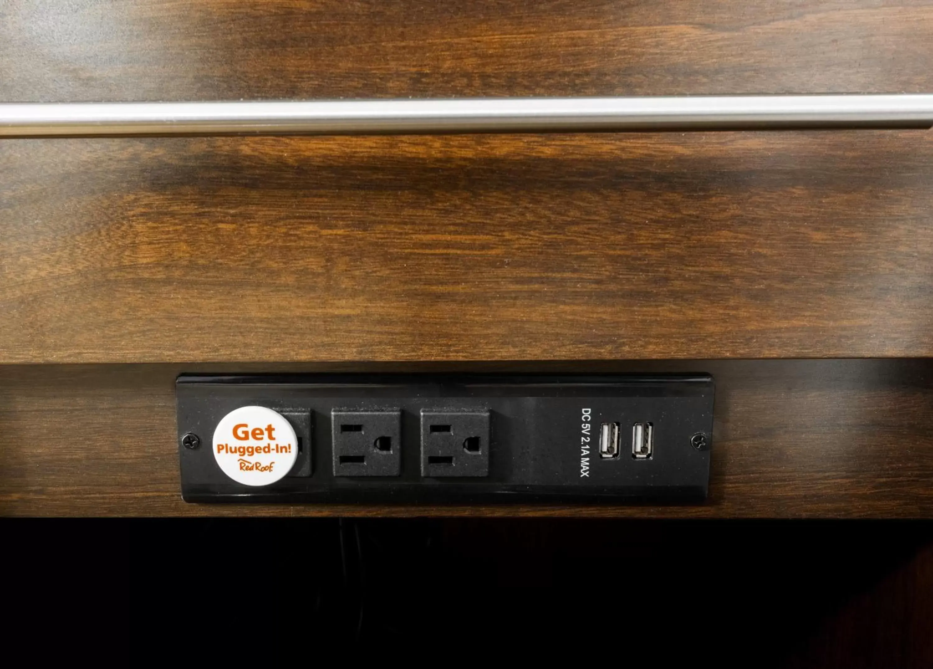 Standard Room with Two Double Beds Disability Access Roll-In Shower Smoke Free in Red Roof Inn PLUS+ San Antonio Downtown - Riverwalk Standard Room with Two Double Beds Disability Access Roll-In Shower Smoke Free in Red Roof Inn PLUS+ San Antonio Downtown - Riverwalk