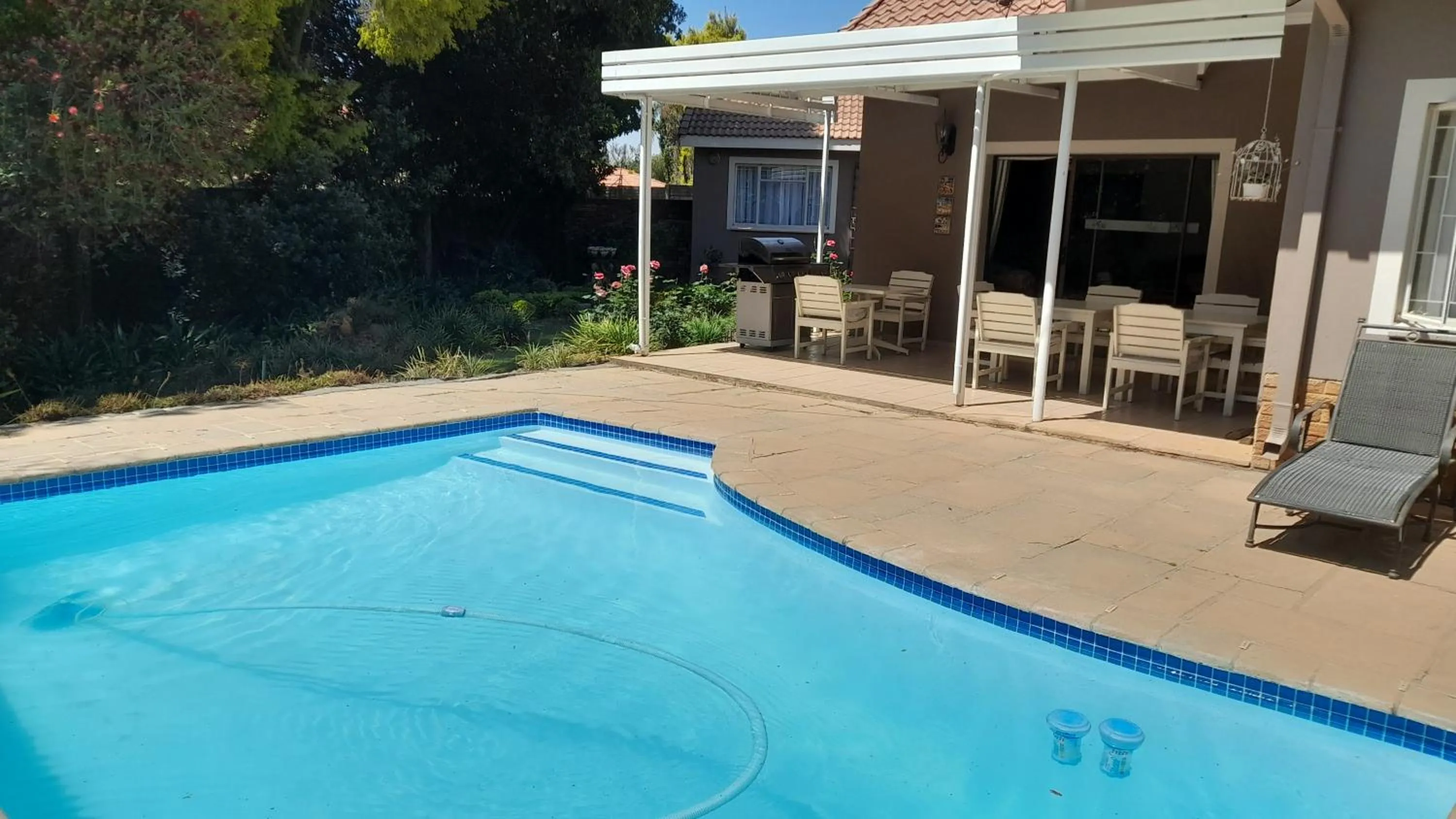 Balcony/Terrace in Royal Ridge Guesthouse