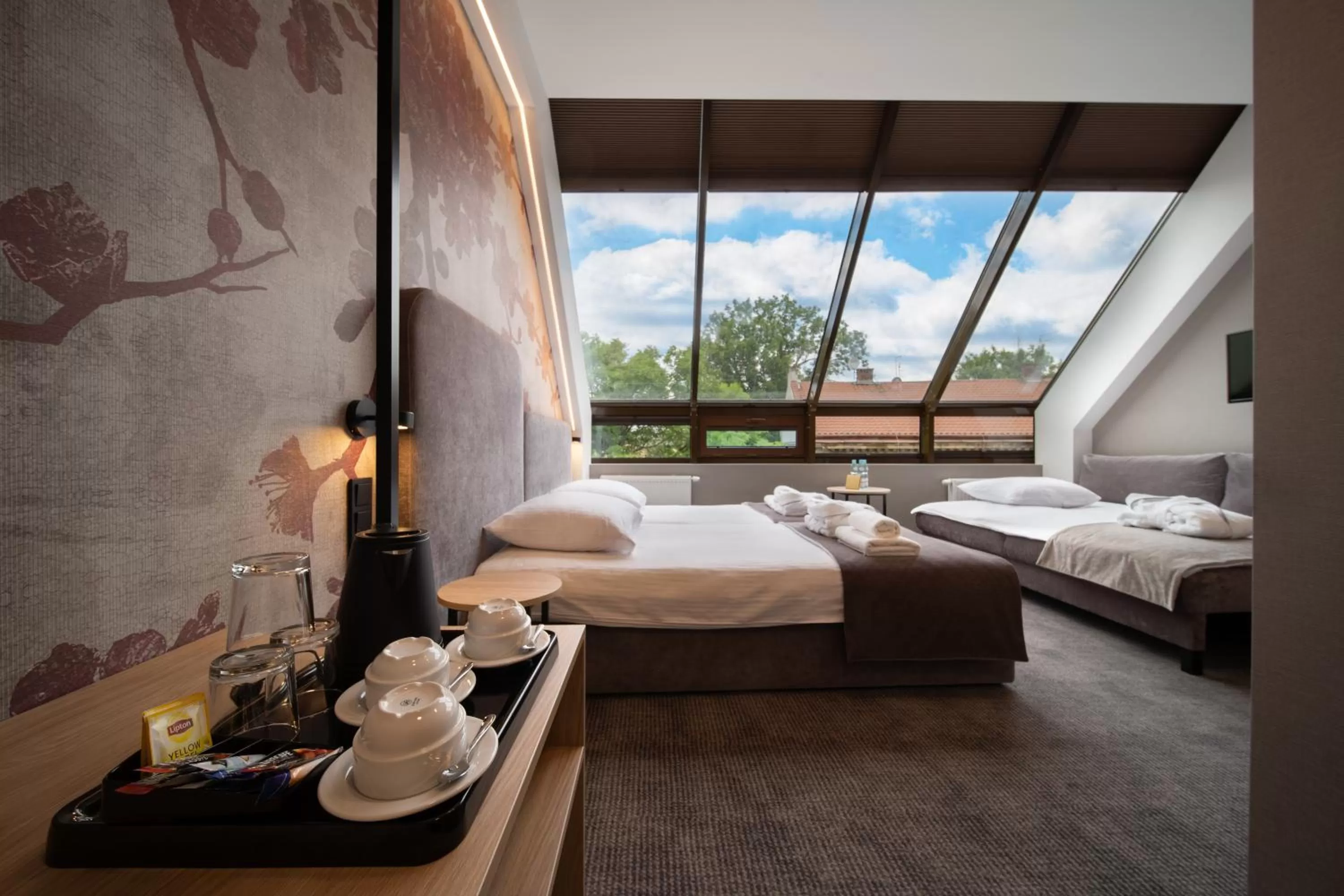 Bed in Hotel Alexander