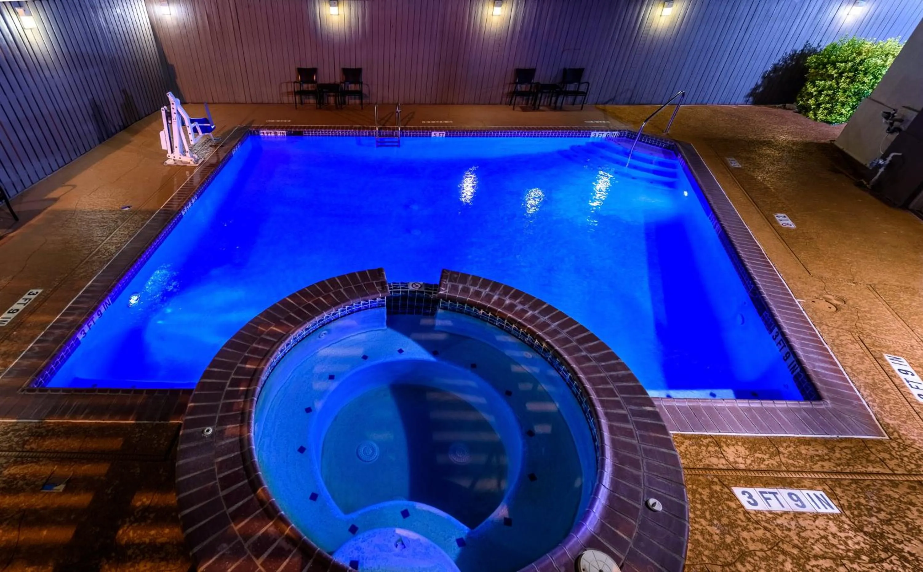 Swimming pool in Holiday Inn Express Hotel and Suites Bastrop by IHG