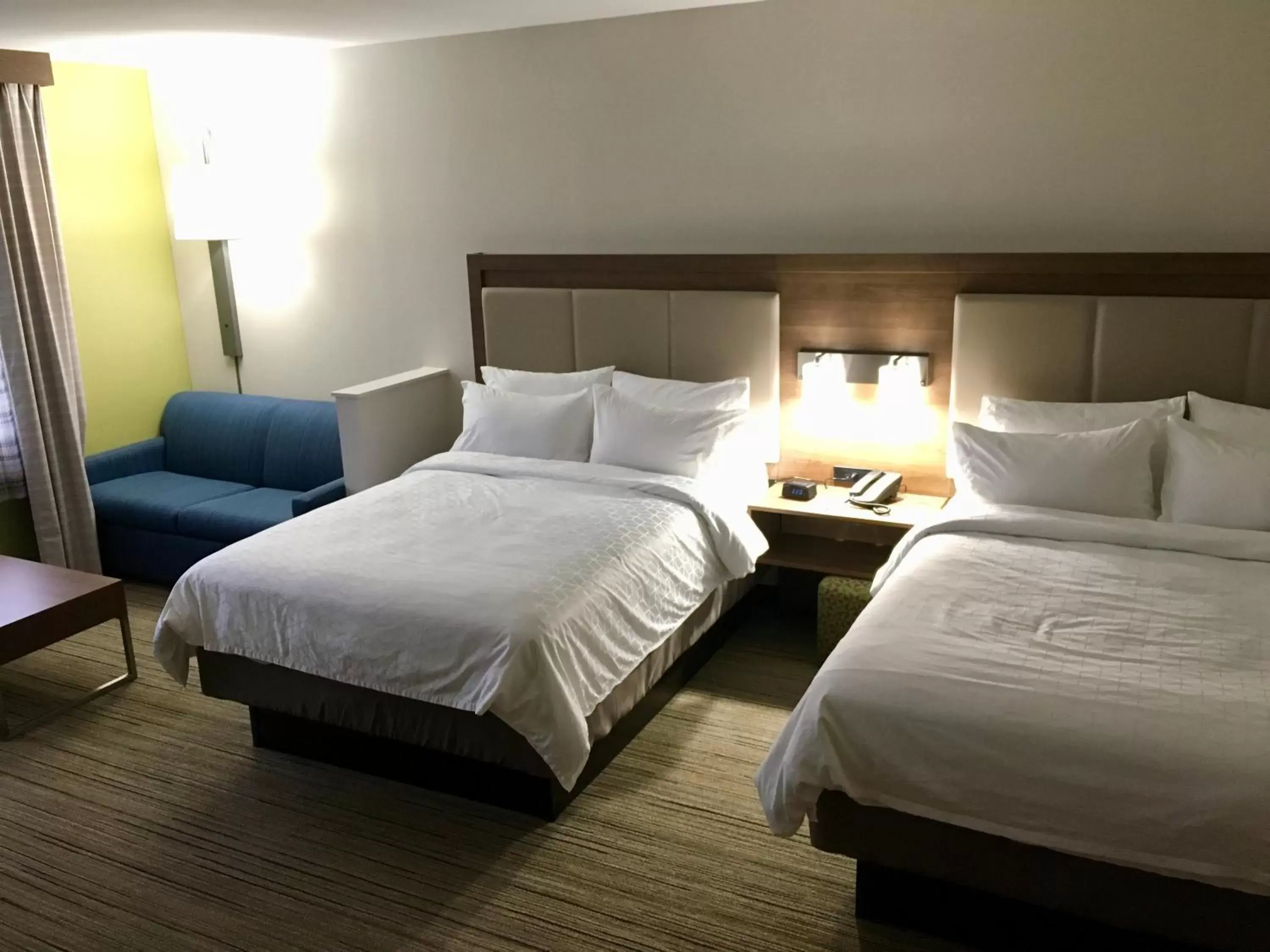 Photo of the whole room, Bed in Holiday Inn Express - Grand Island, an IHG Hotel